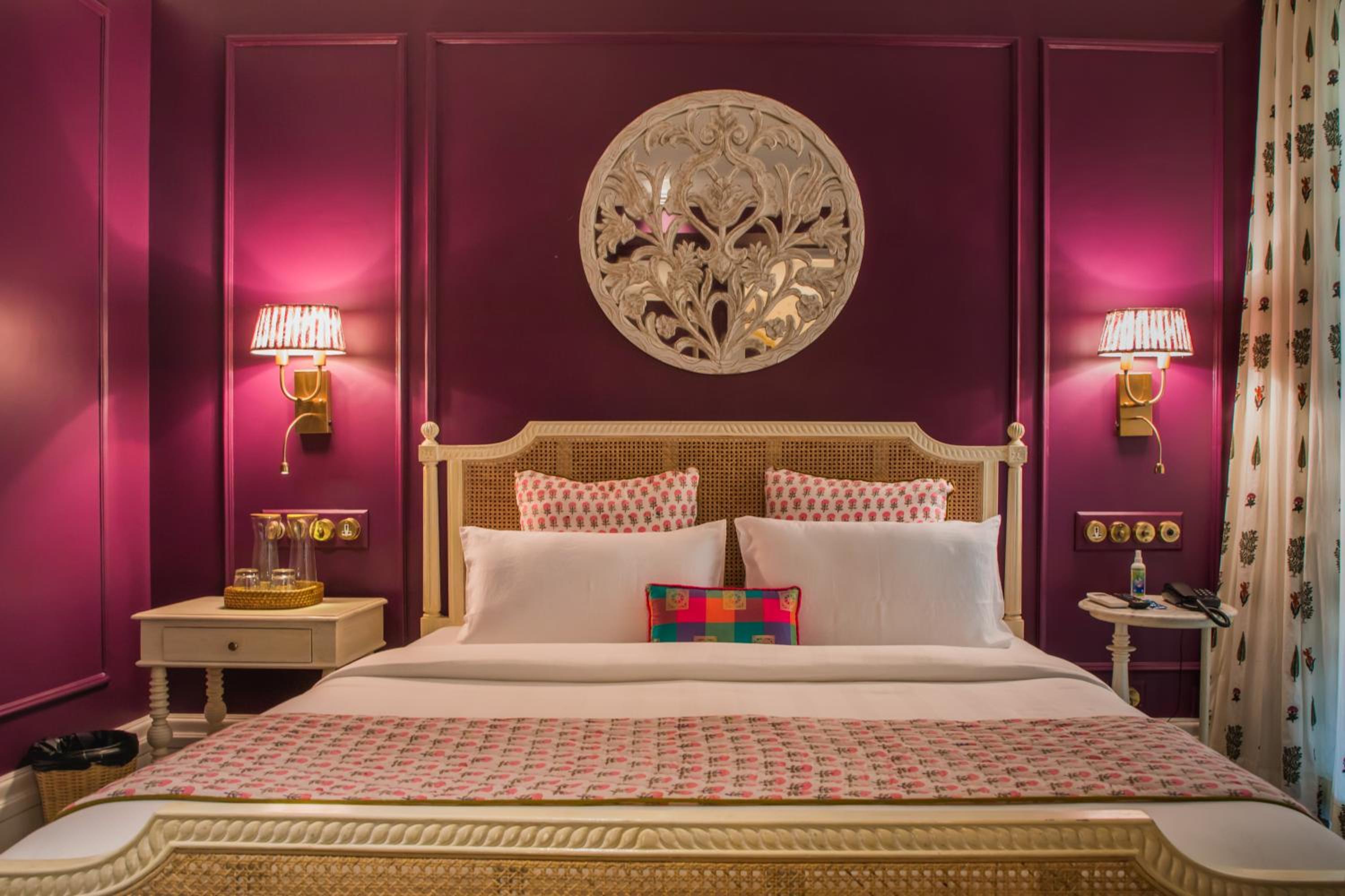 Deluxe Room with Balcony - 10% Discount on Food & Beverage - Photo 1