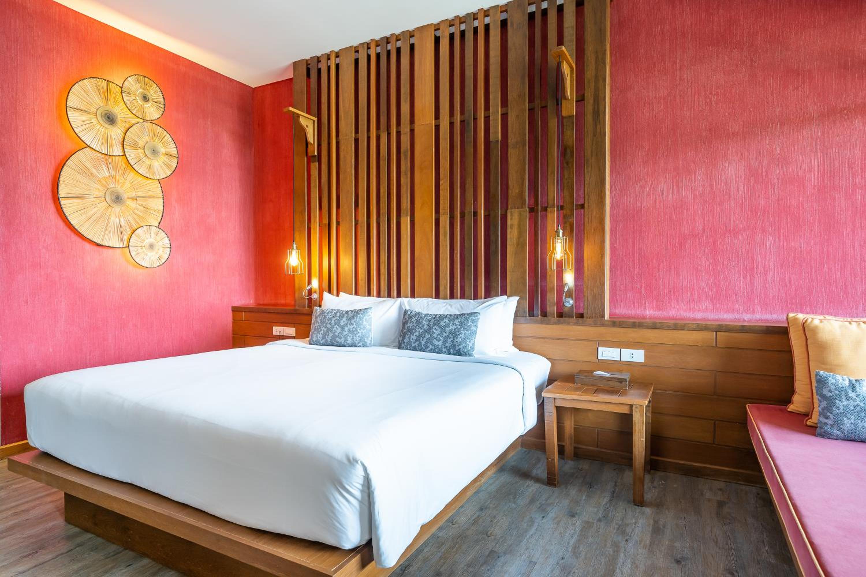 Deluxe Hillside Room - Photo 6