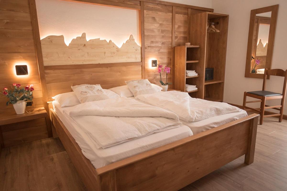 Deluxe Double or Twin Room with Balcony - Photo 1