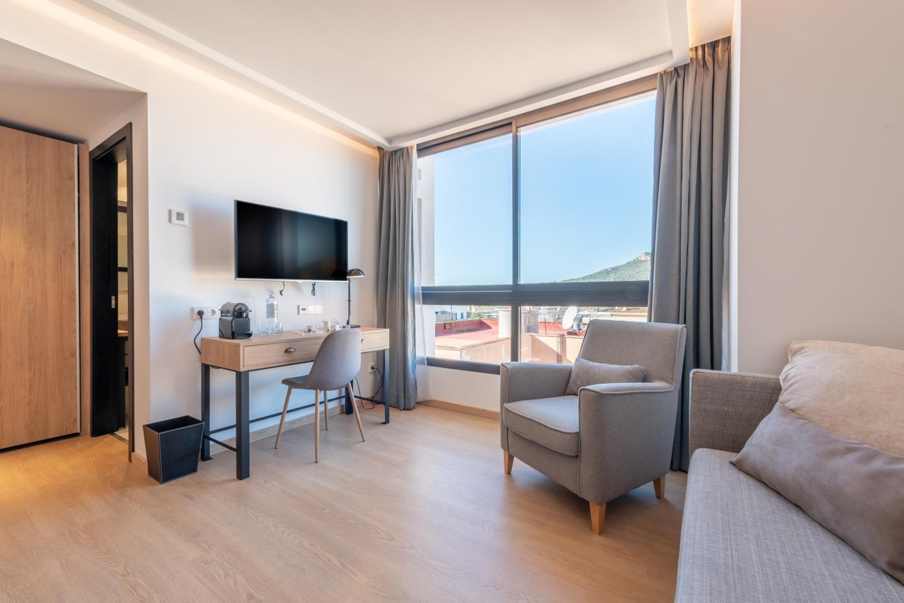 Double Room with no Balcony - Photo 4
