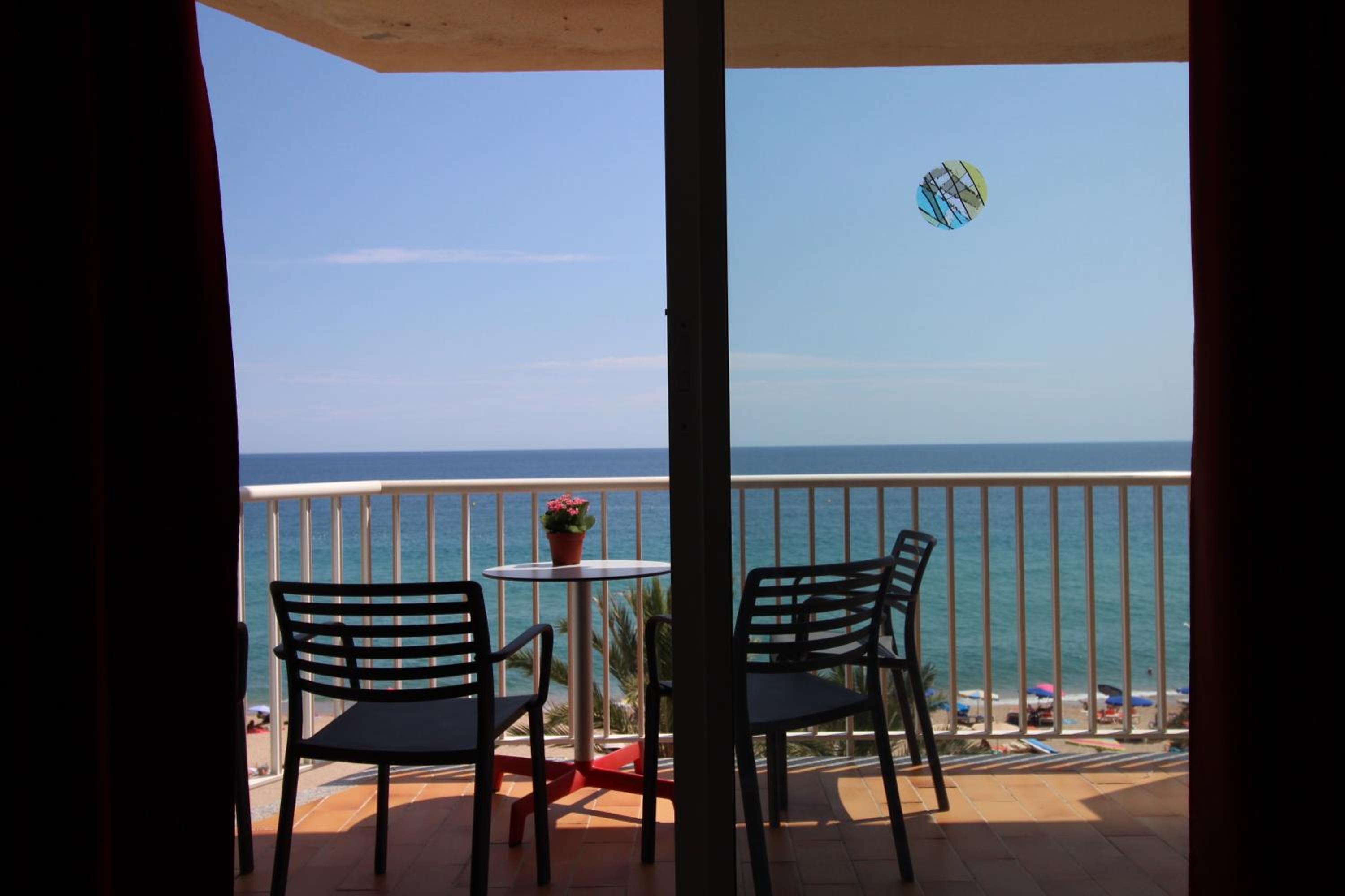 Two-Bedroom Apartment with Sea View and Balcony (4 Adults) photo 2