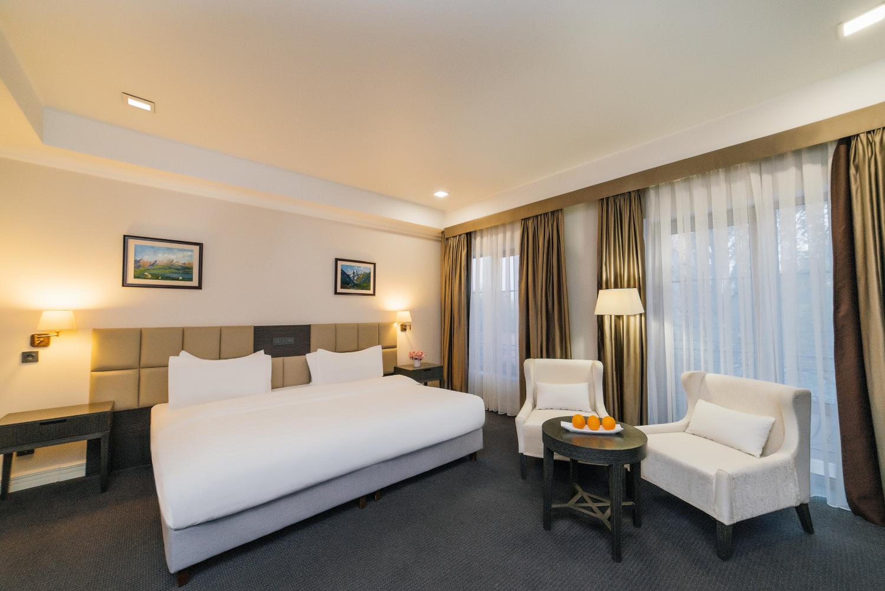 Standard Double or Twin Room photo 1
