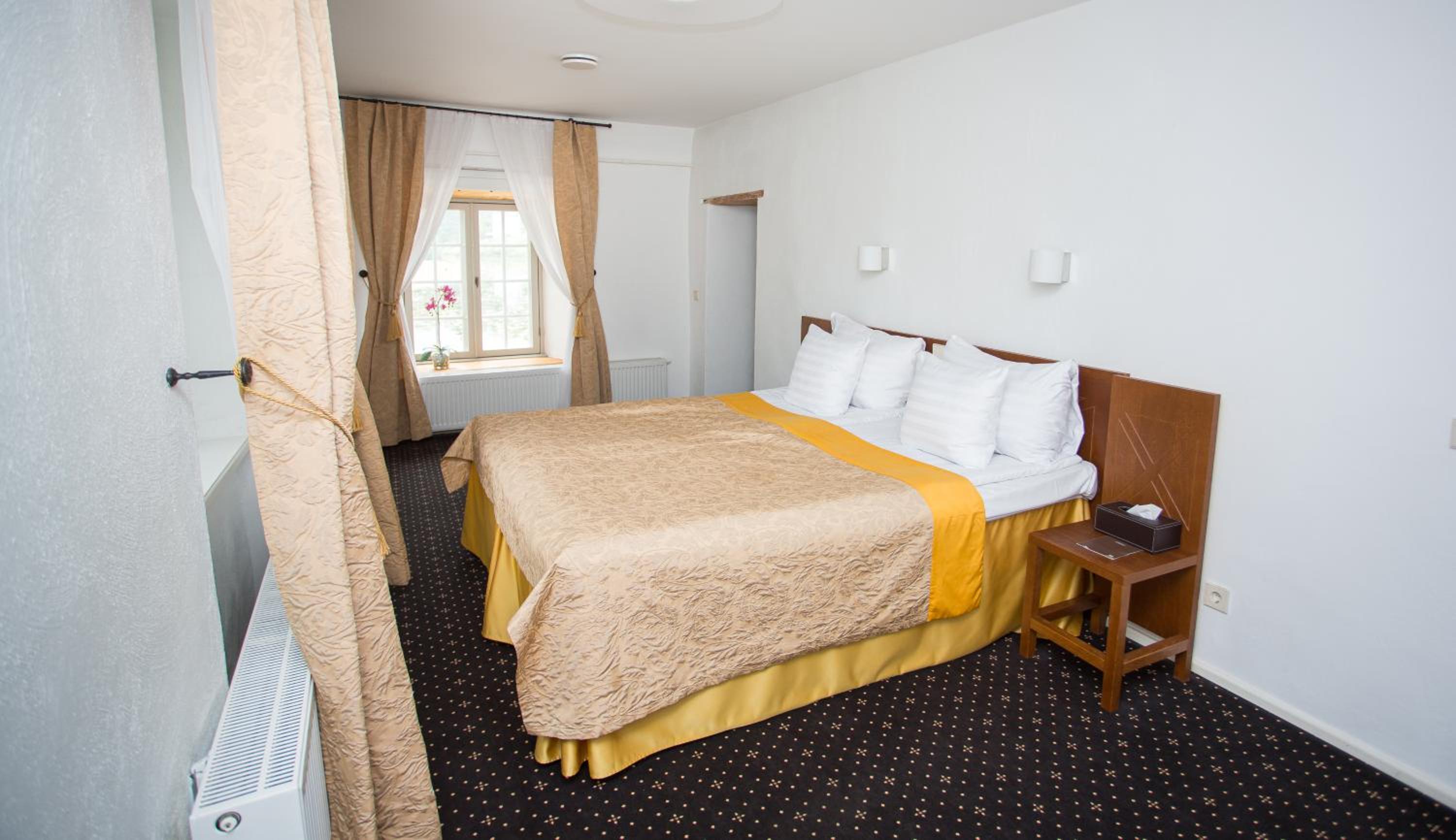 Zen Suite with free visit to Sauna Center