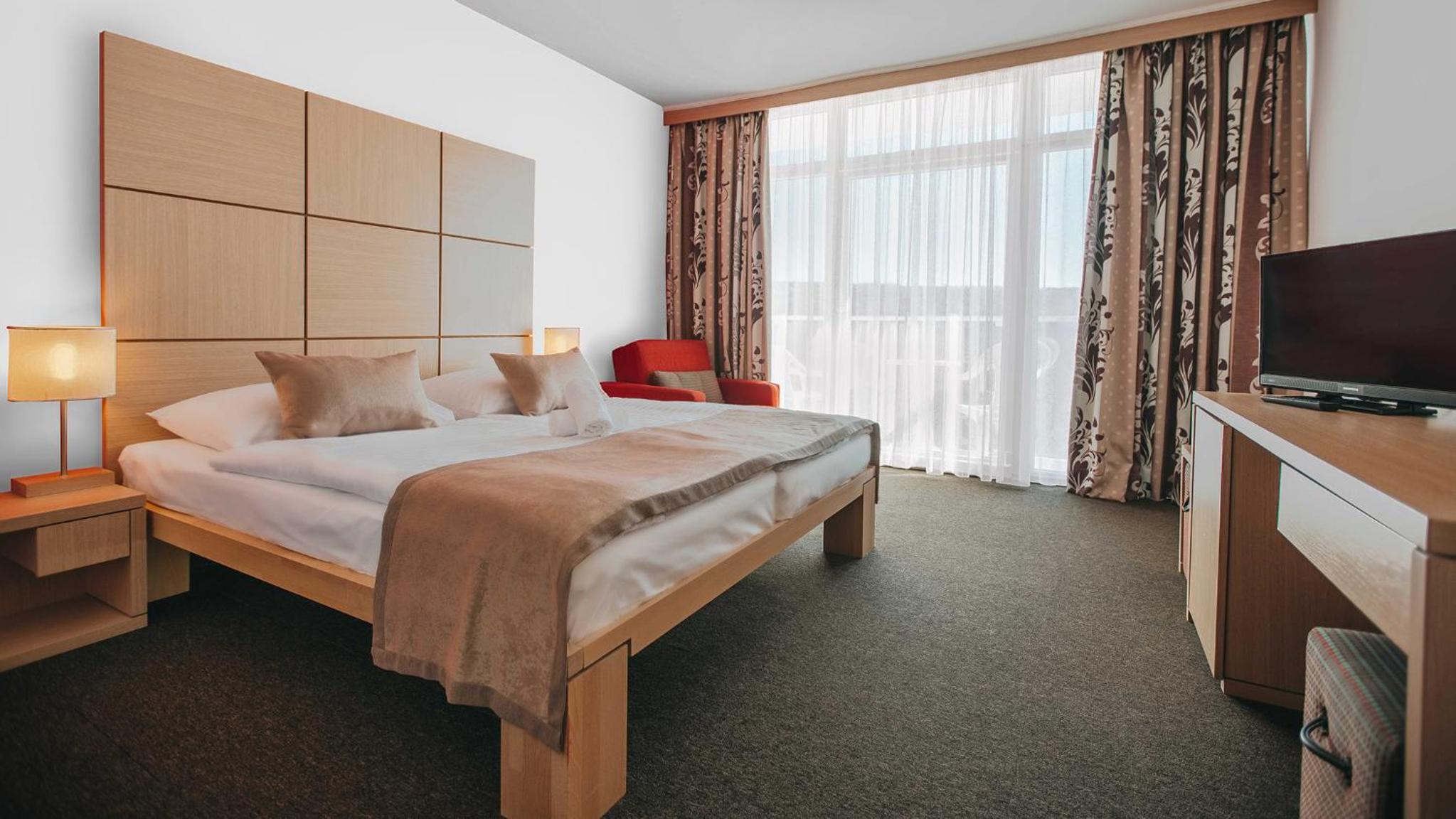 Superior Double Room with Balcony - Photo 1