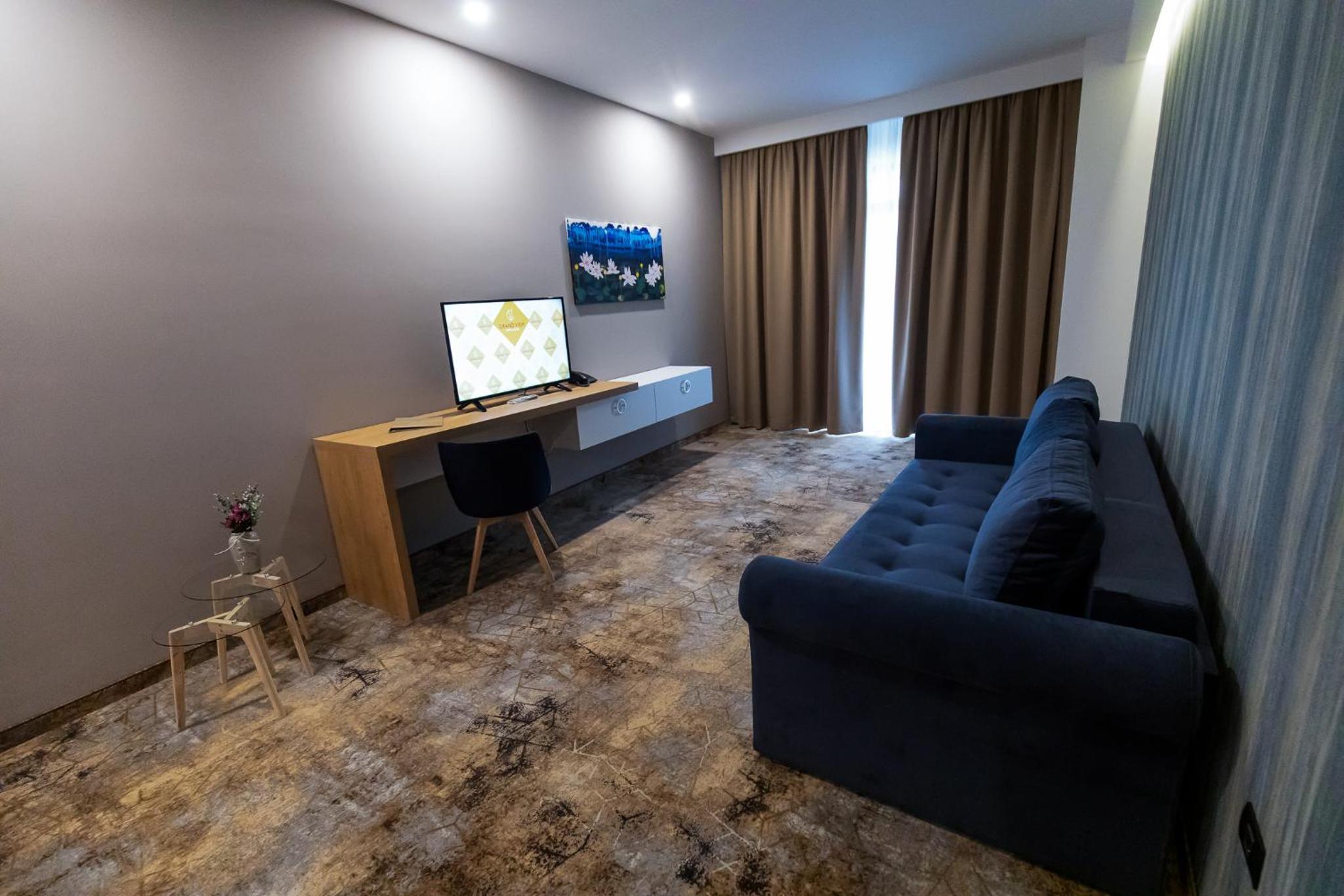 Deluxe Apartment - Photo 2