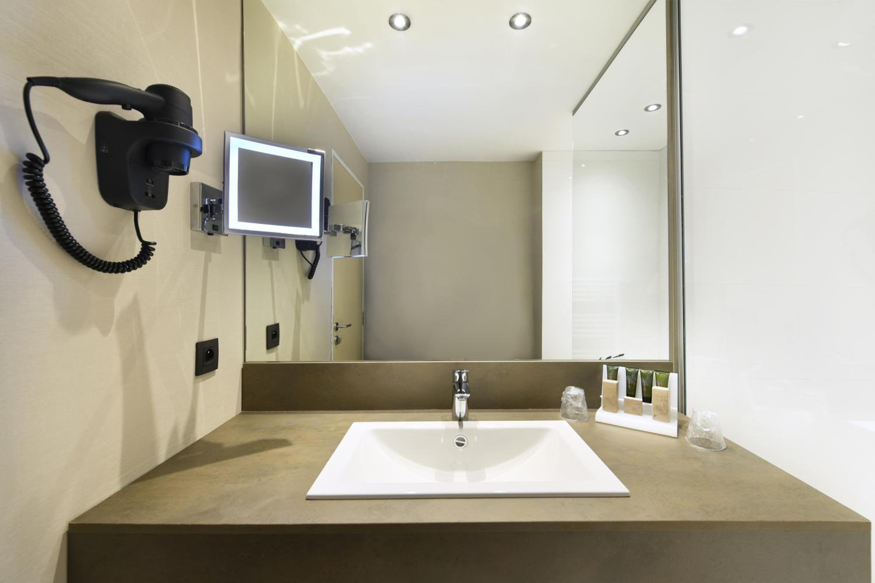 Superior Double Room - Photo 2