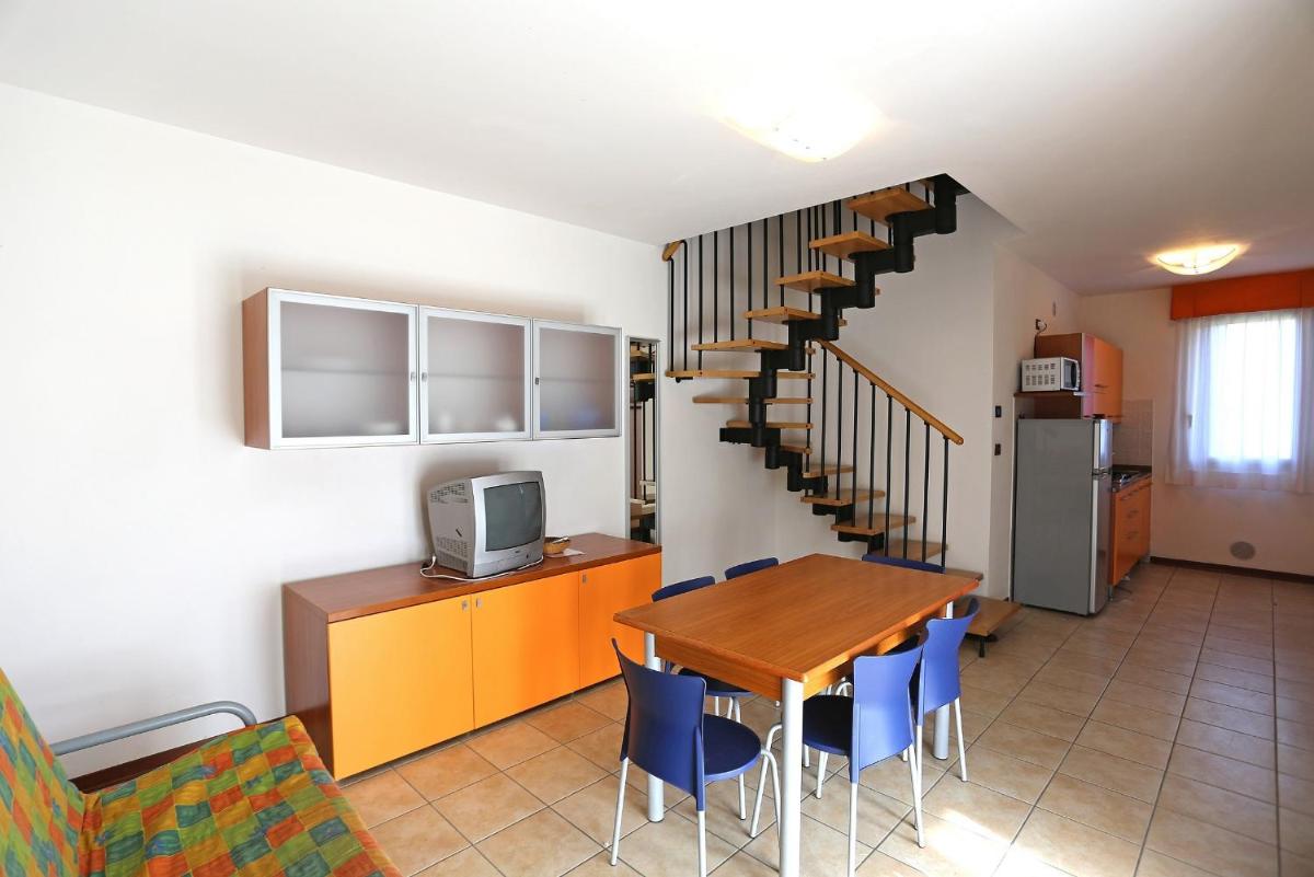 One-Bedroom Apartment with Terrace and Garden-Split Level photo 1