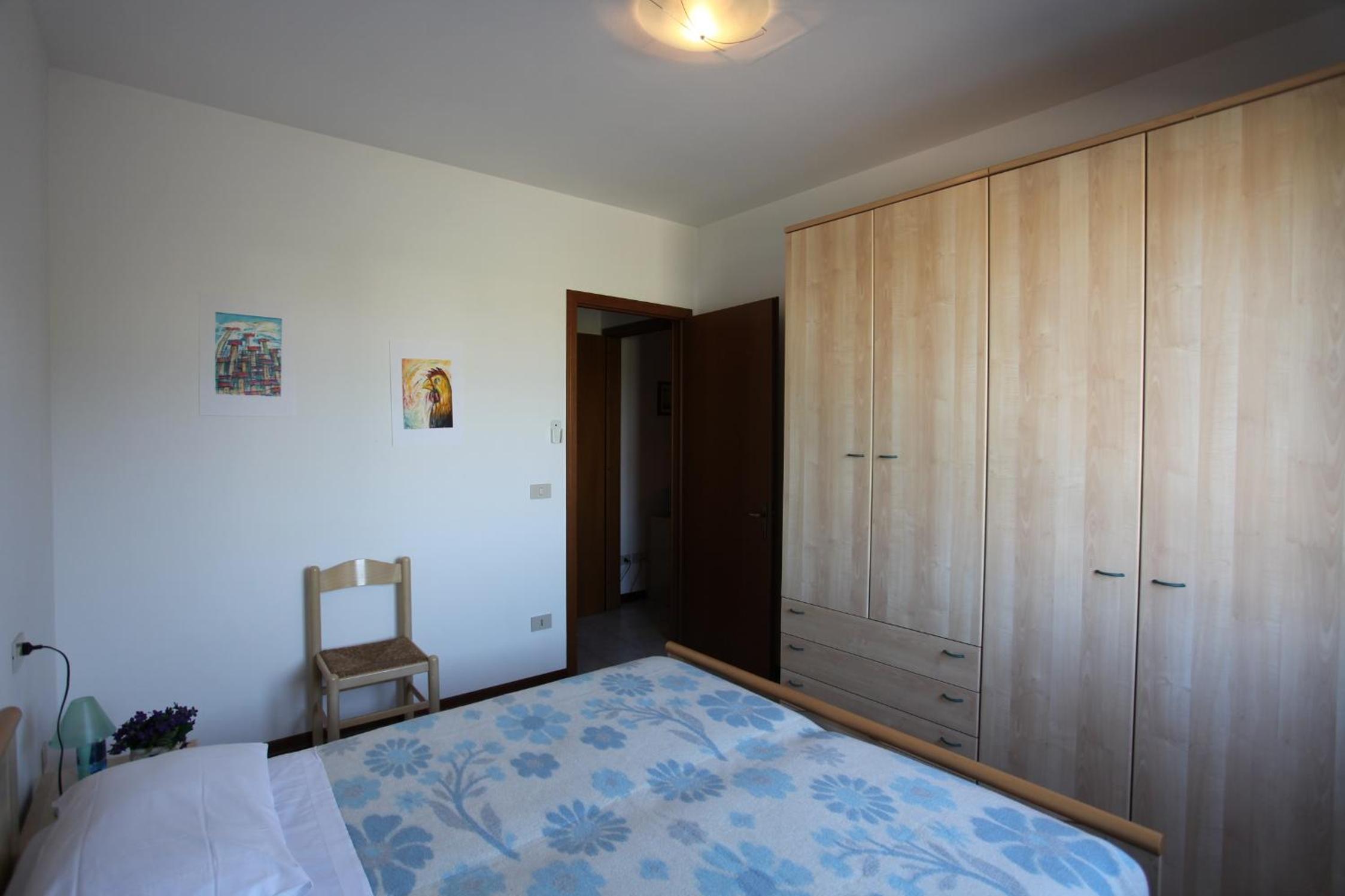 One-Bedroom Apartment with Balcony