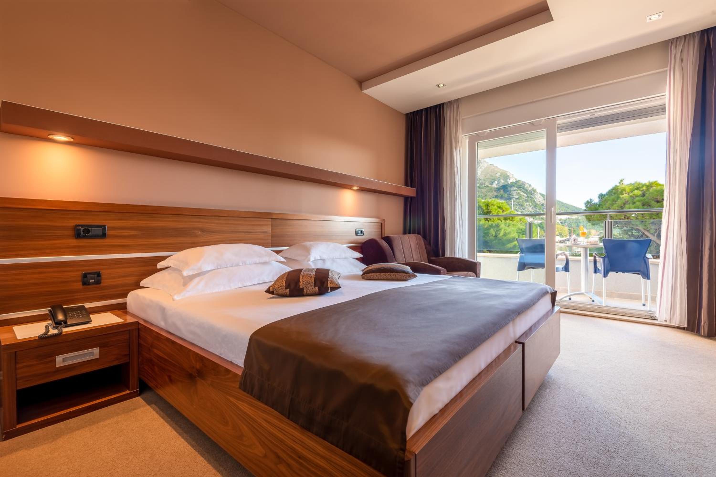 Quarto Duplo ou Twin com Vista Parcial para o Mar