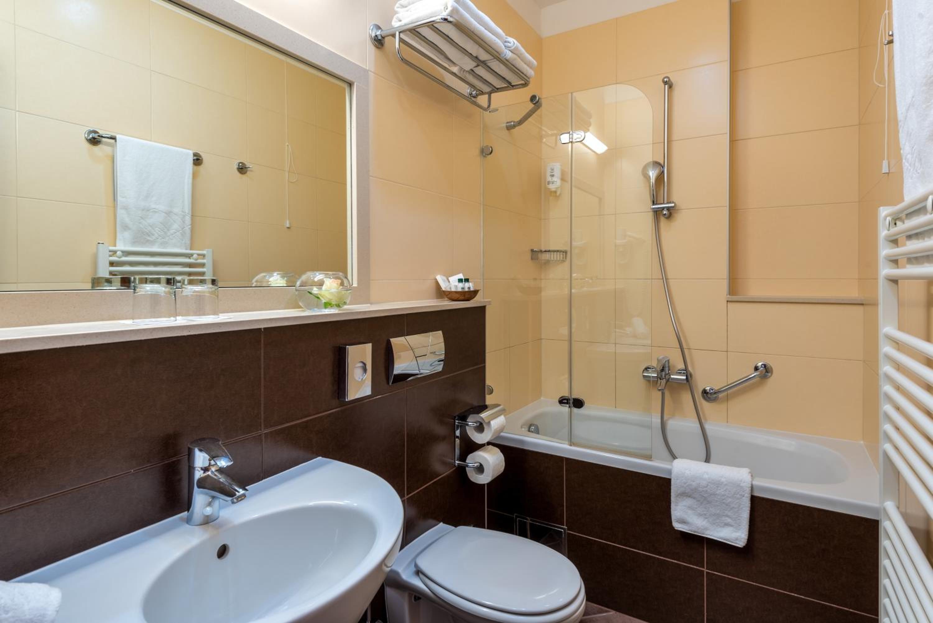Classic Double Room - Photo 5