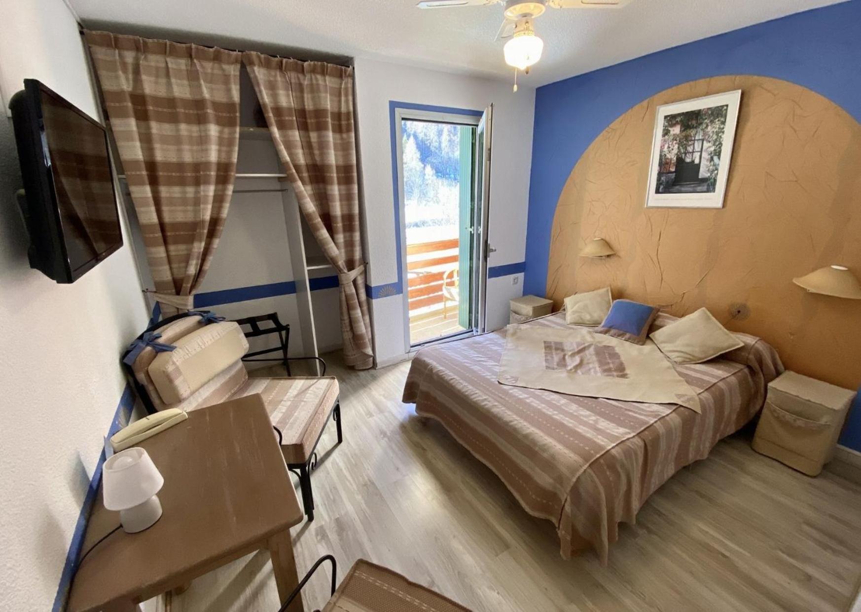 Double Or Twin Room With Balcony - Lake Side photo 2
