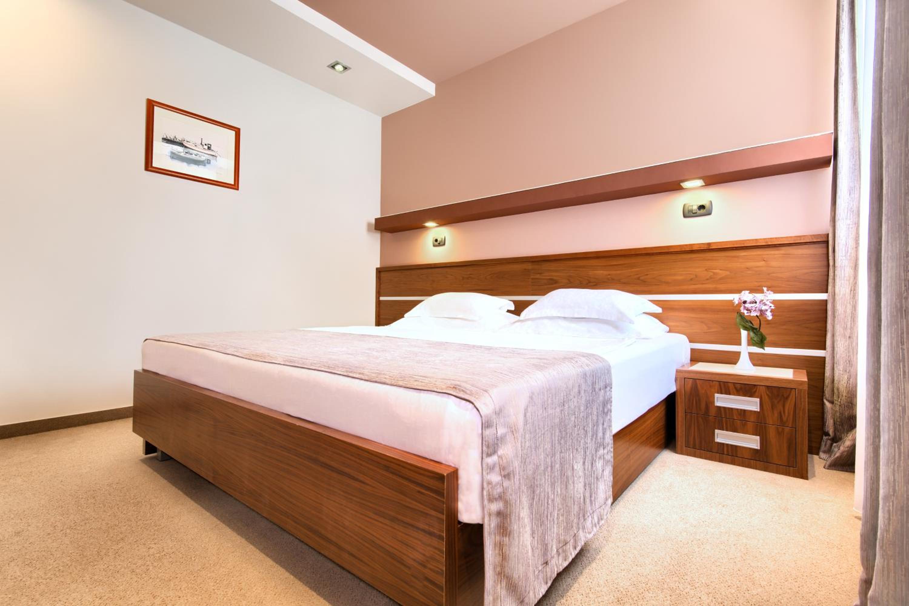 Classic Double Room - Photo 3