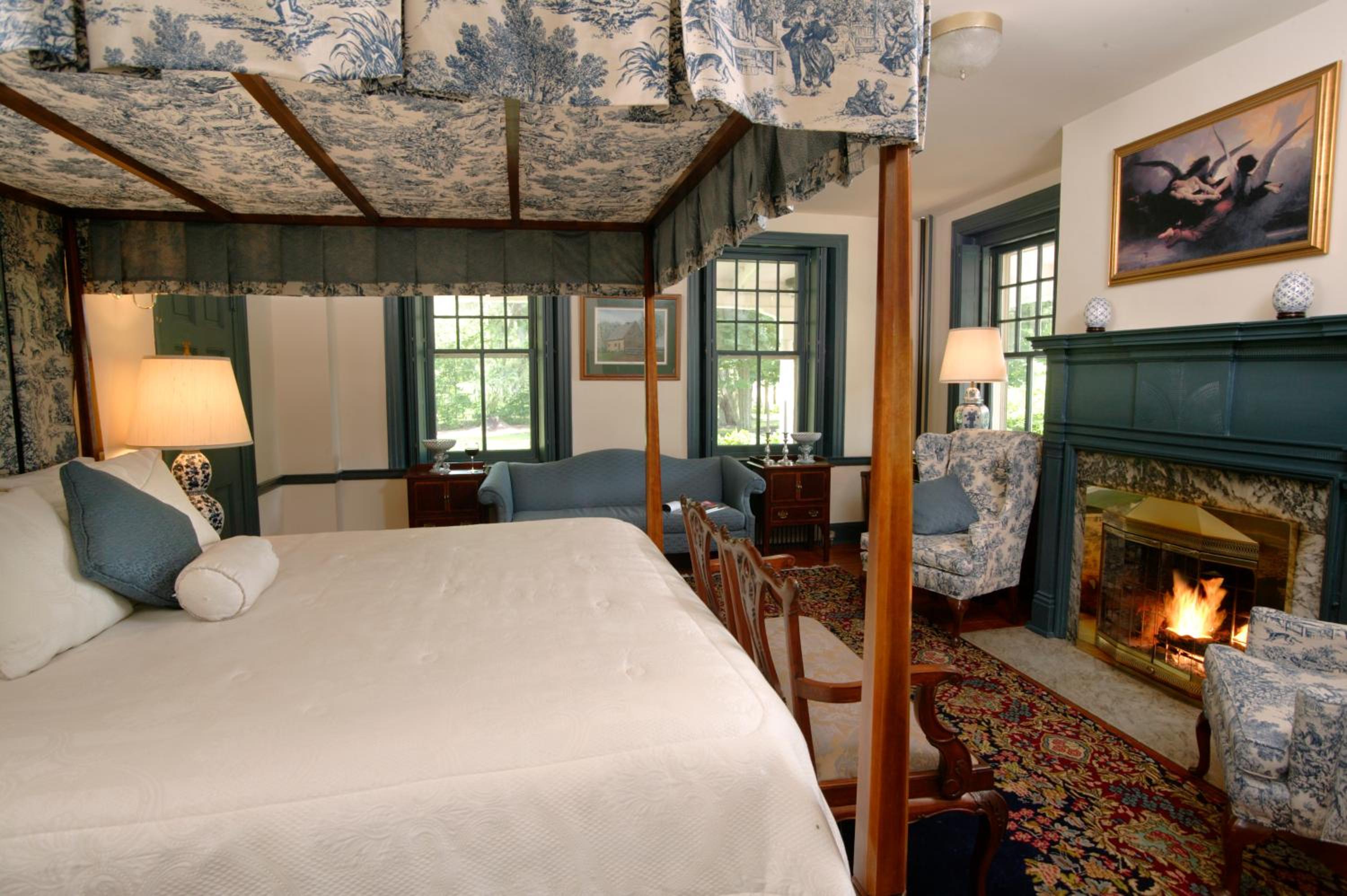 Deluxe King Room photo 3