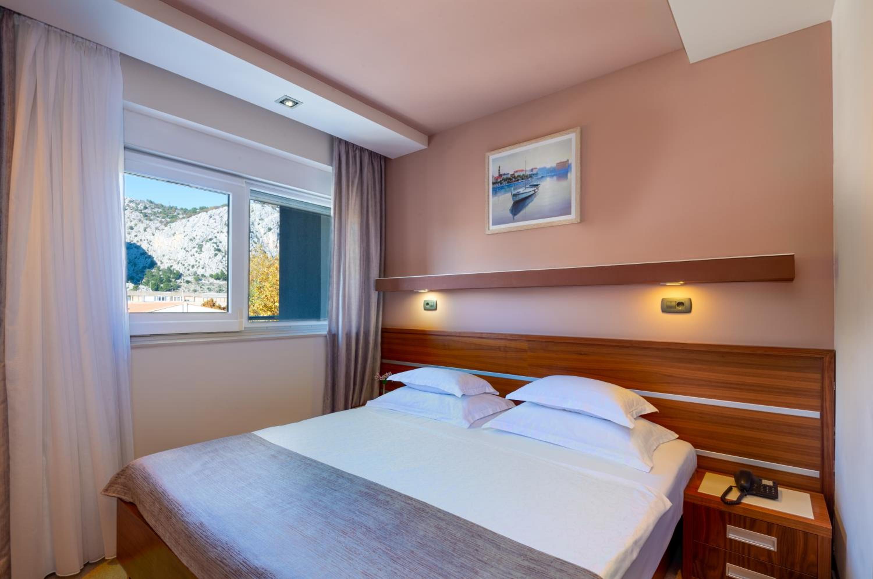 Classic Double Room - Photo 2