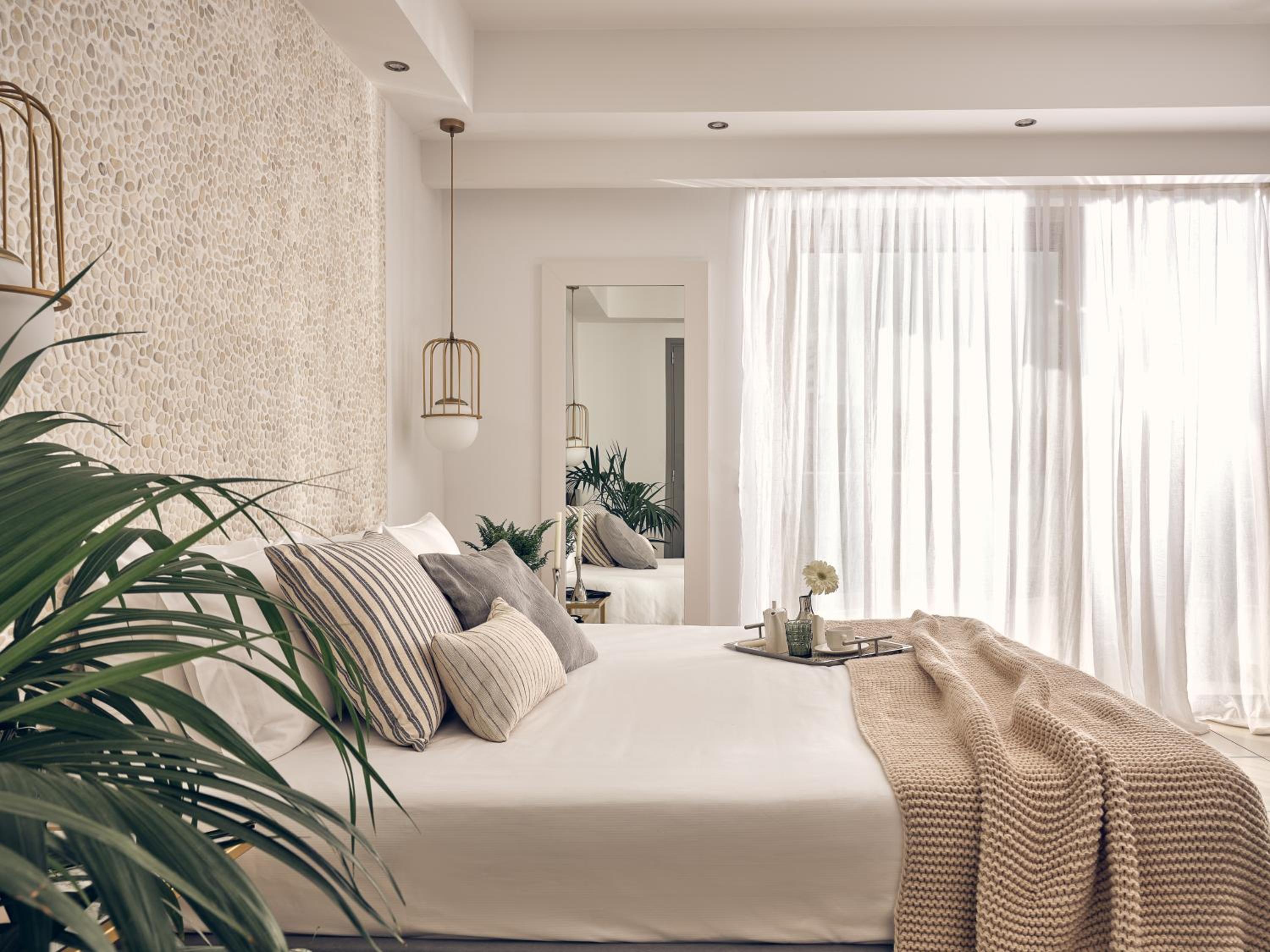 Superior Room with Sea View - Photo 9
