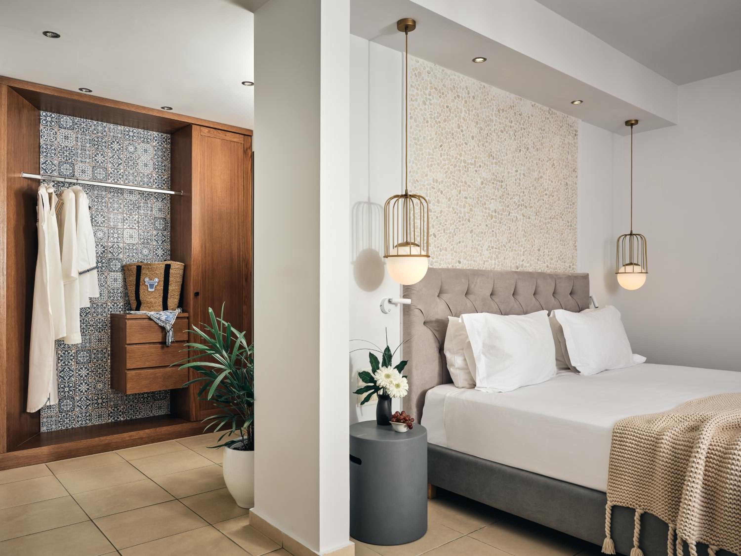 Superior Room with Side Sea View  - Photo 8