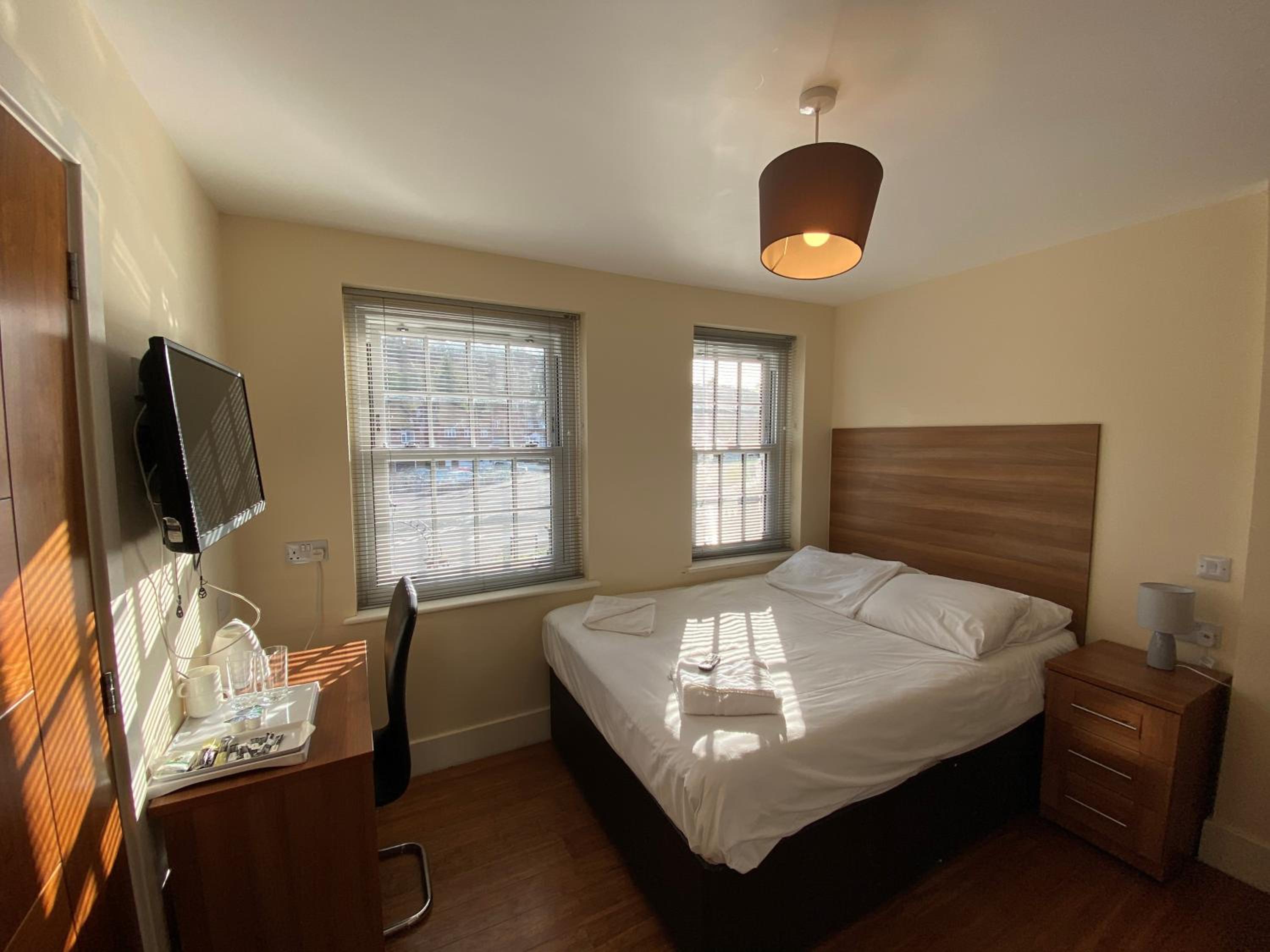 Double Room - Photo 8