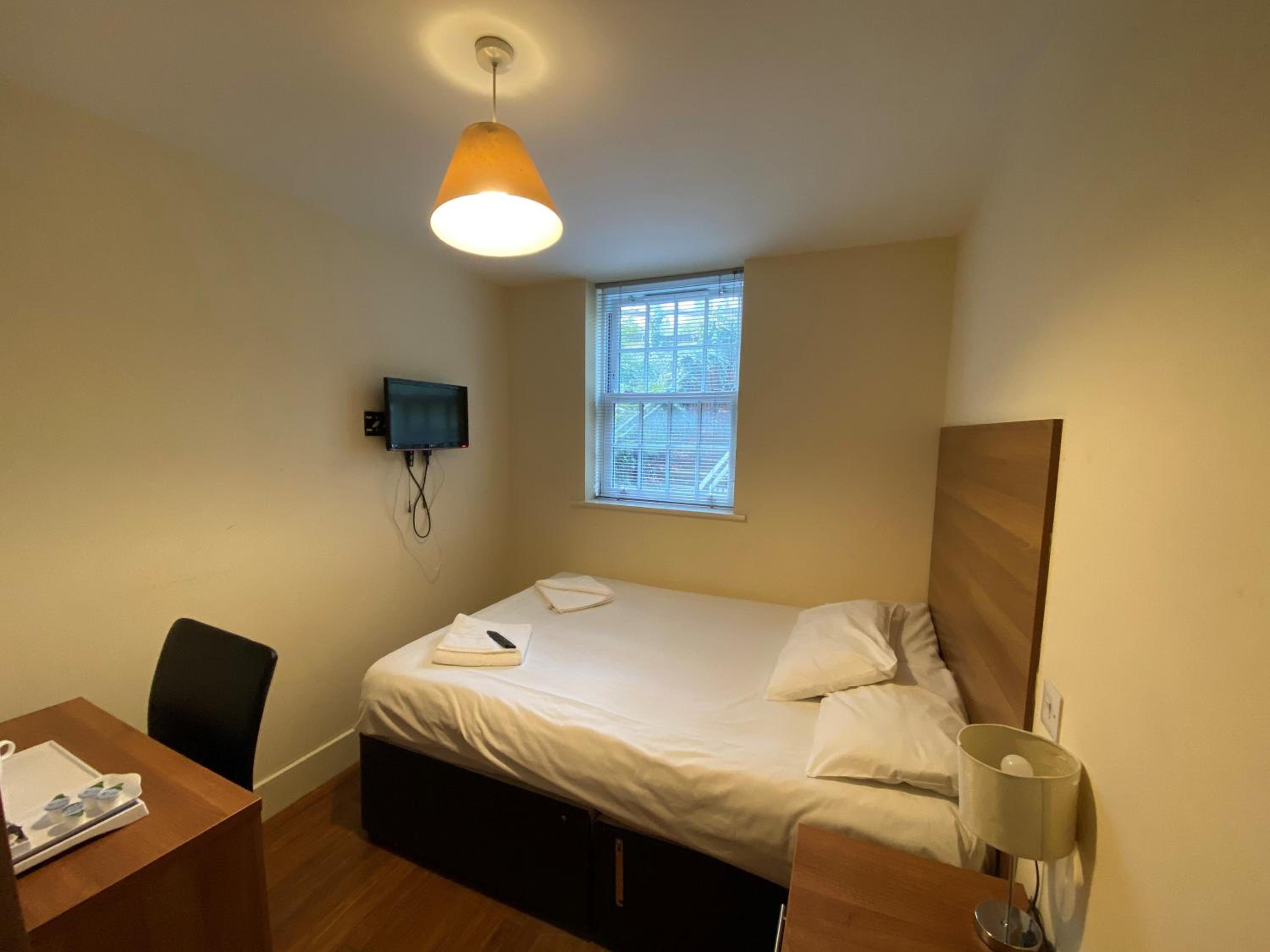 Double Room - Photo 13