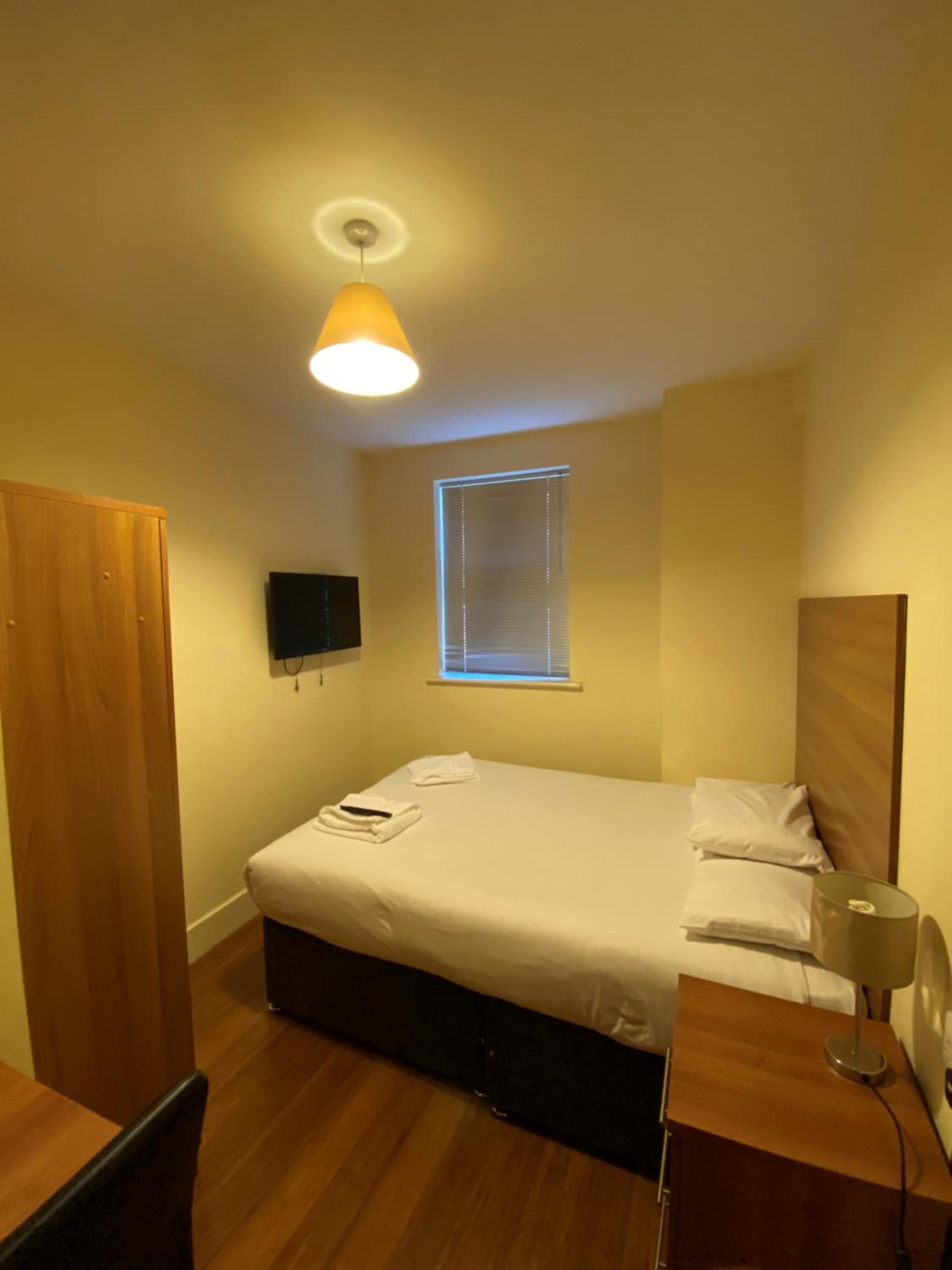 Double Room - Photo 11
