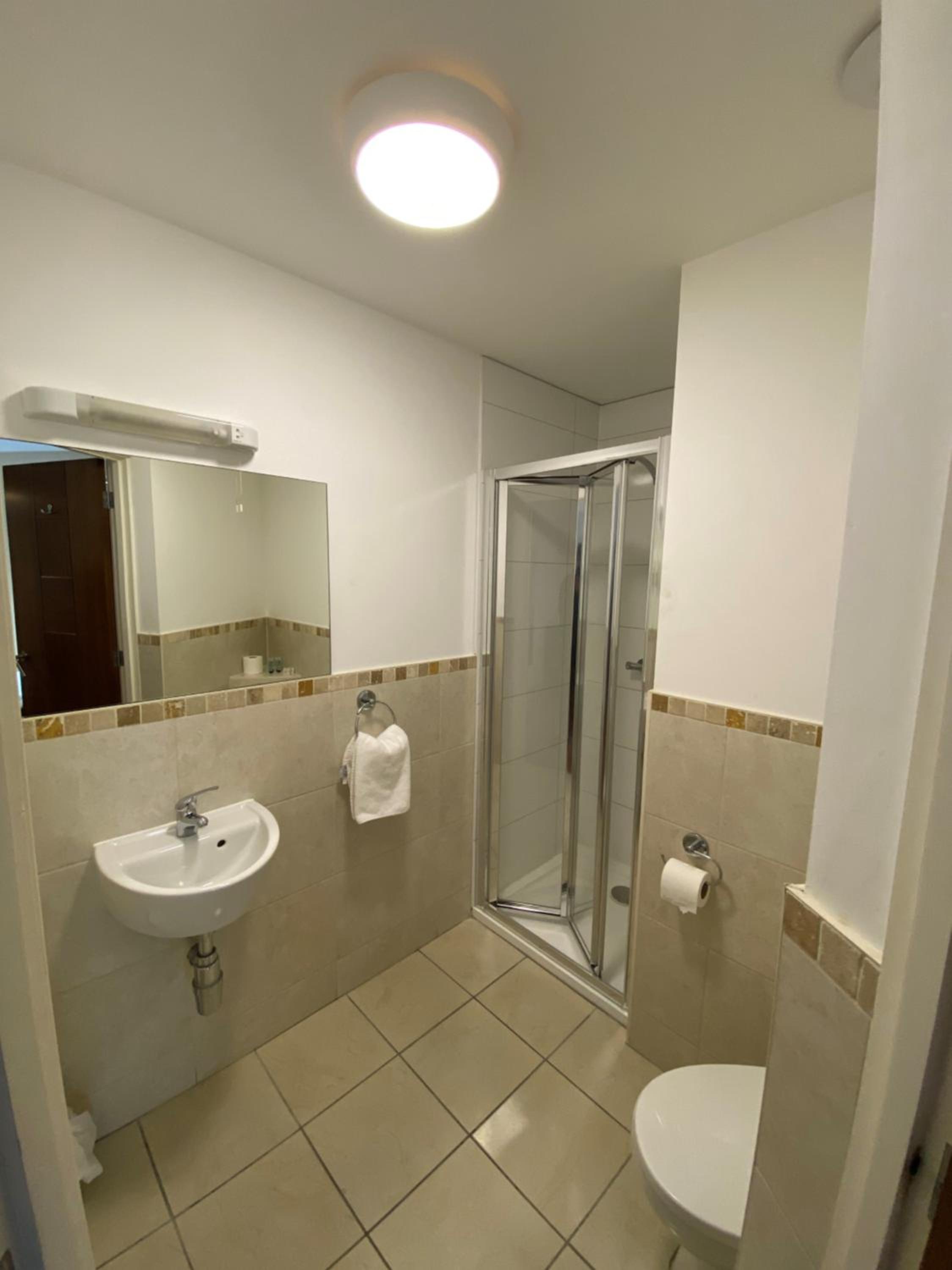 Double Room - Photo 21