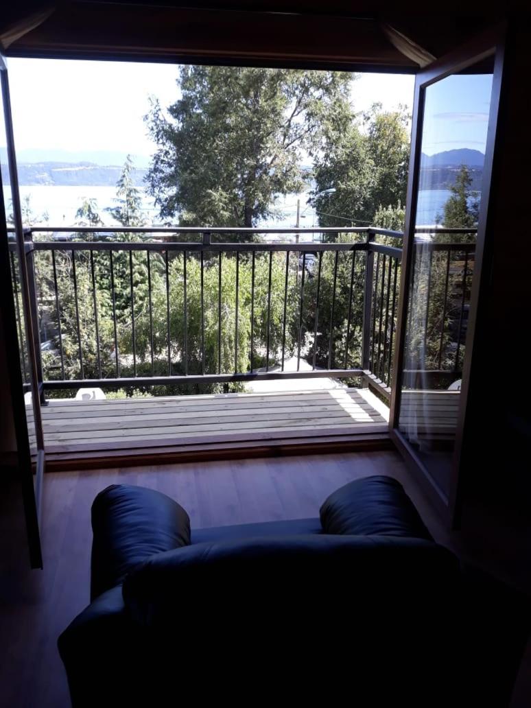 Apartment with Lake View photo 2