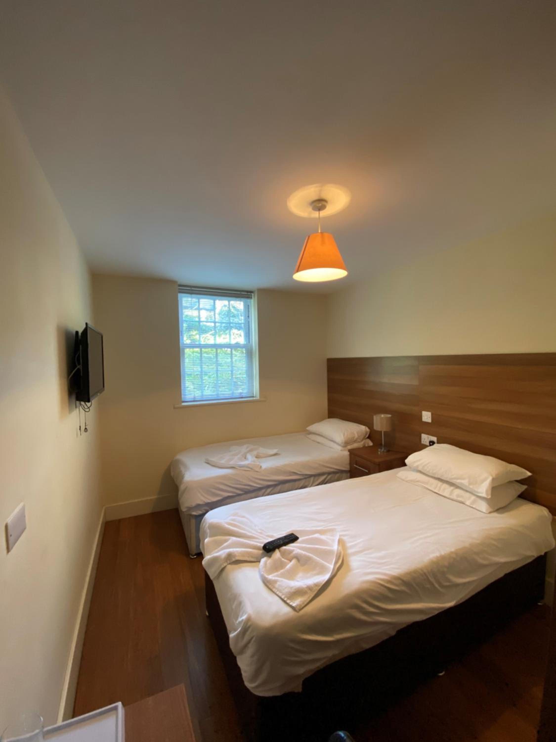 Twin Room - Photo 5