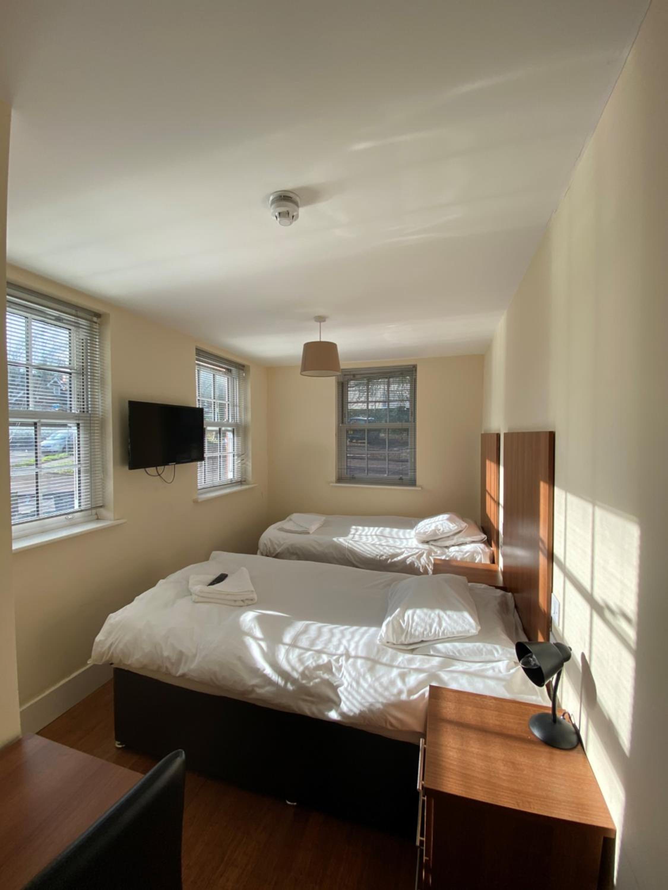 Twin Room - Photo 1
