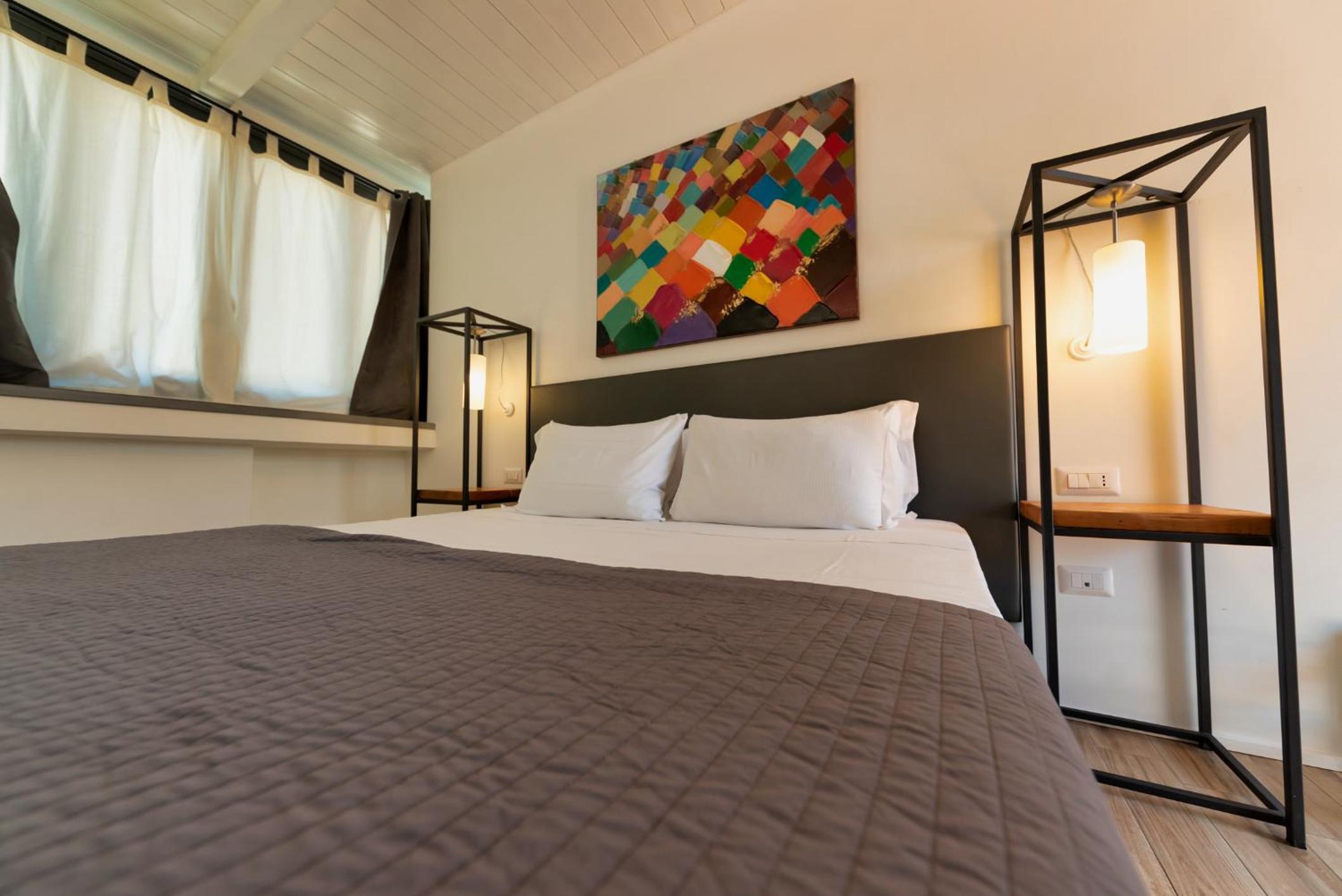 Deluxe Room (2 Adults + 1 Child) photo 3