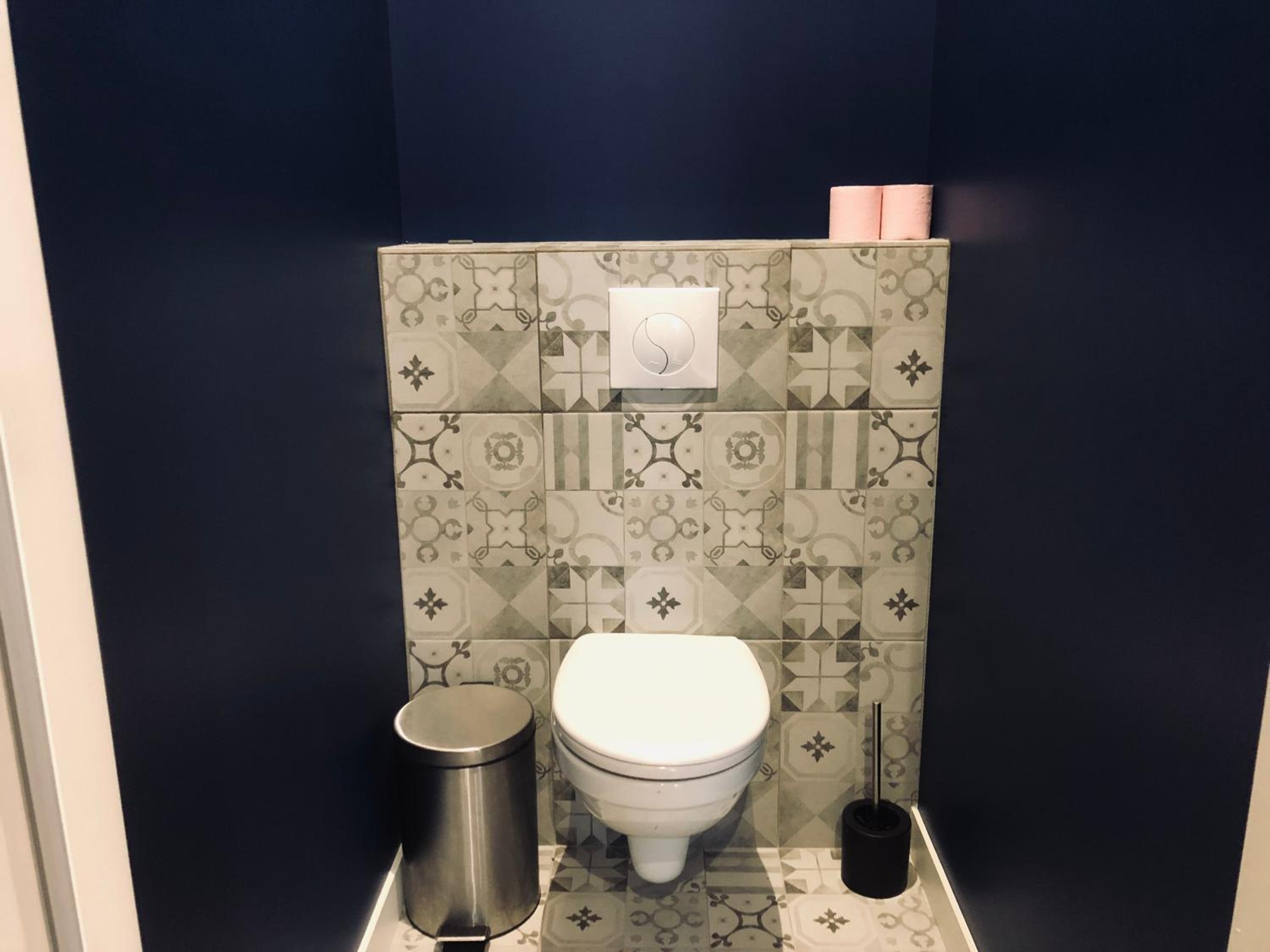 Deluxe Queen Room - Photo 10