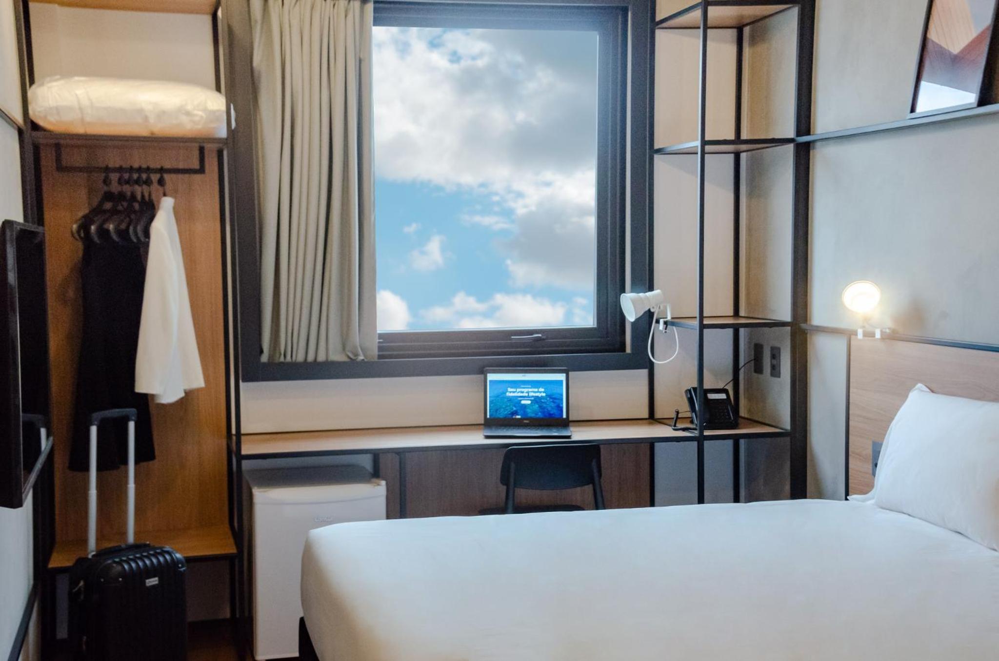 Standard Double Room - Photo 8