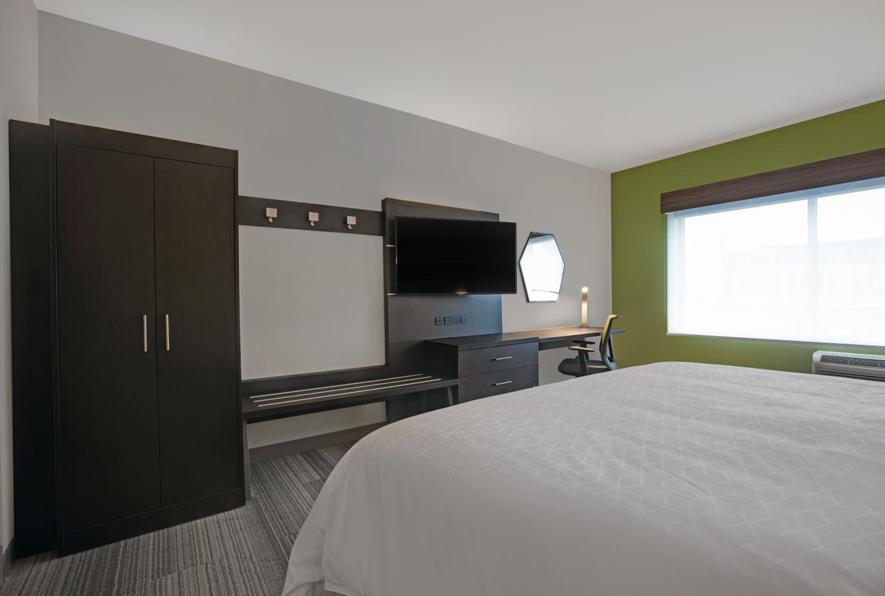 Standard King Room - Photo 2