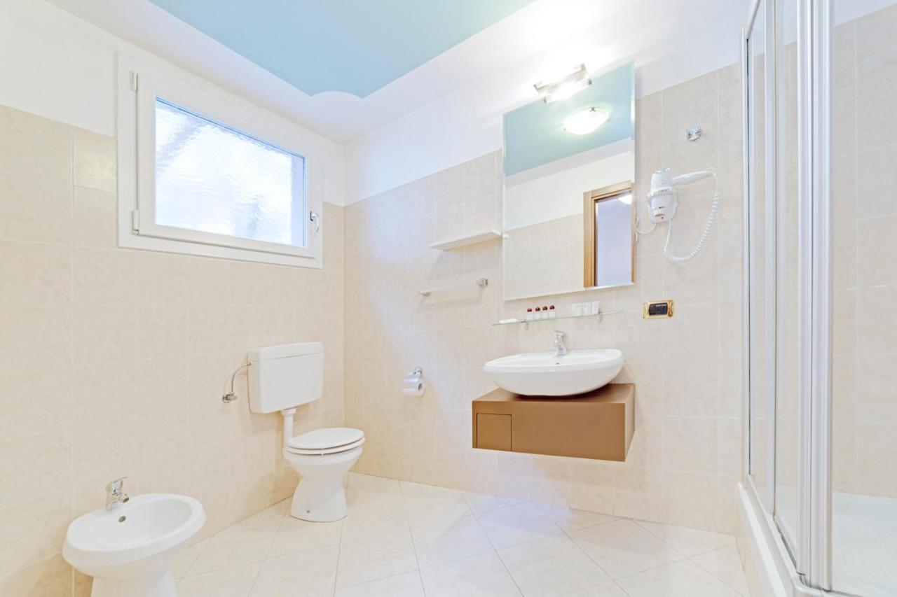 Economy Double Room photo 1