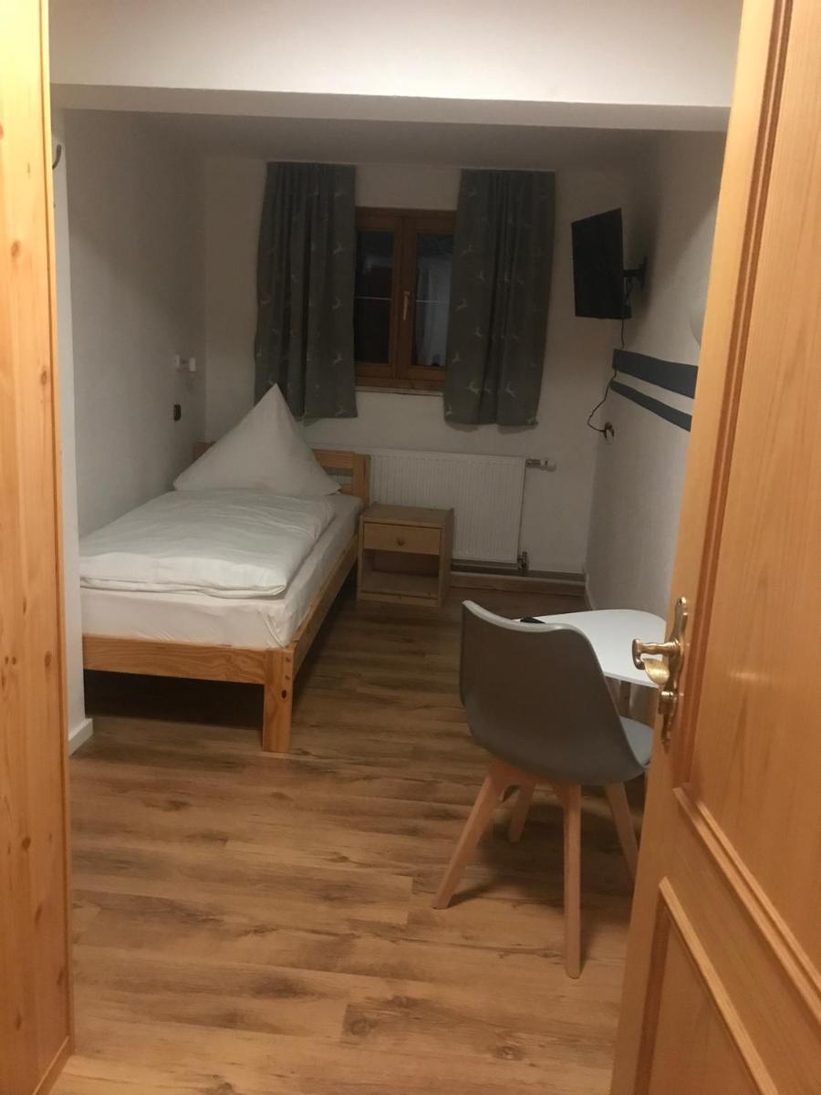 Single Room with Private Bathroom photo 2