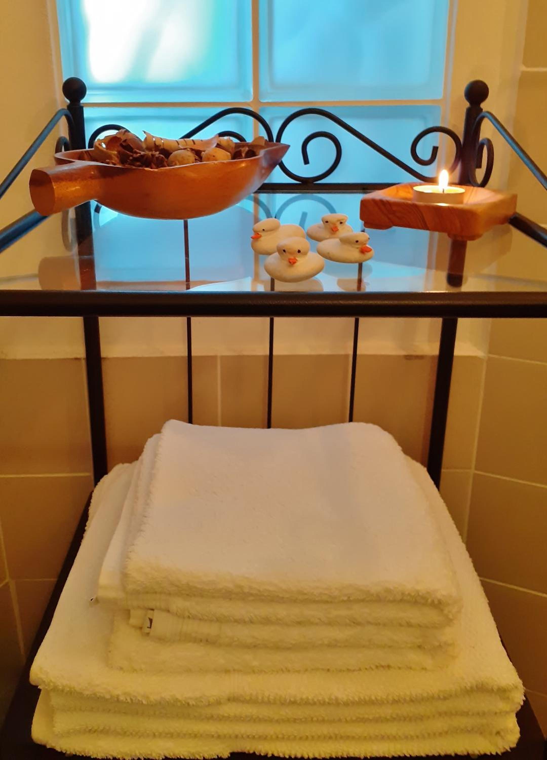 Double or Twin Room with Private Bathroom photo 2