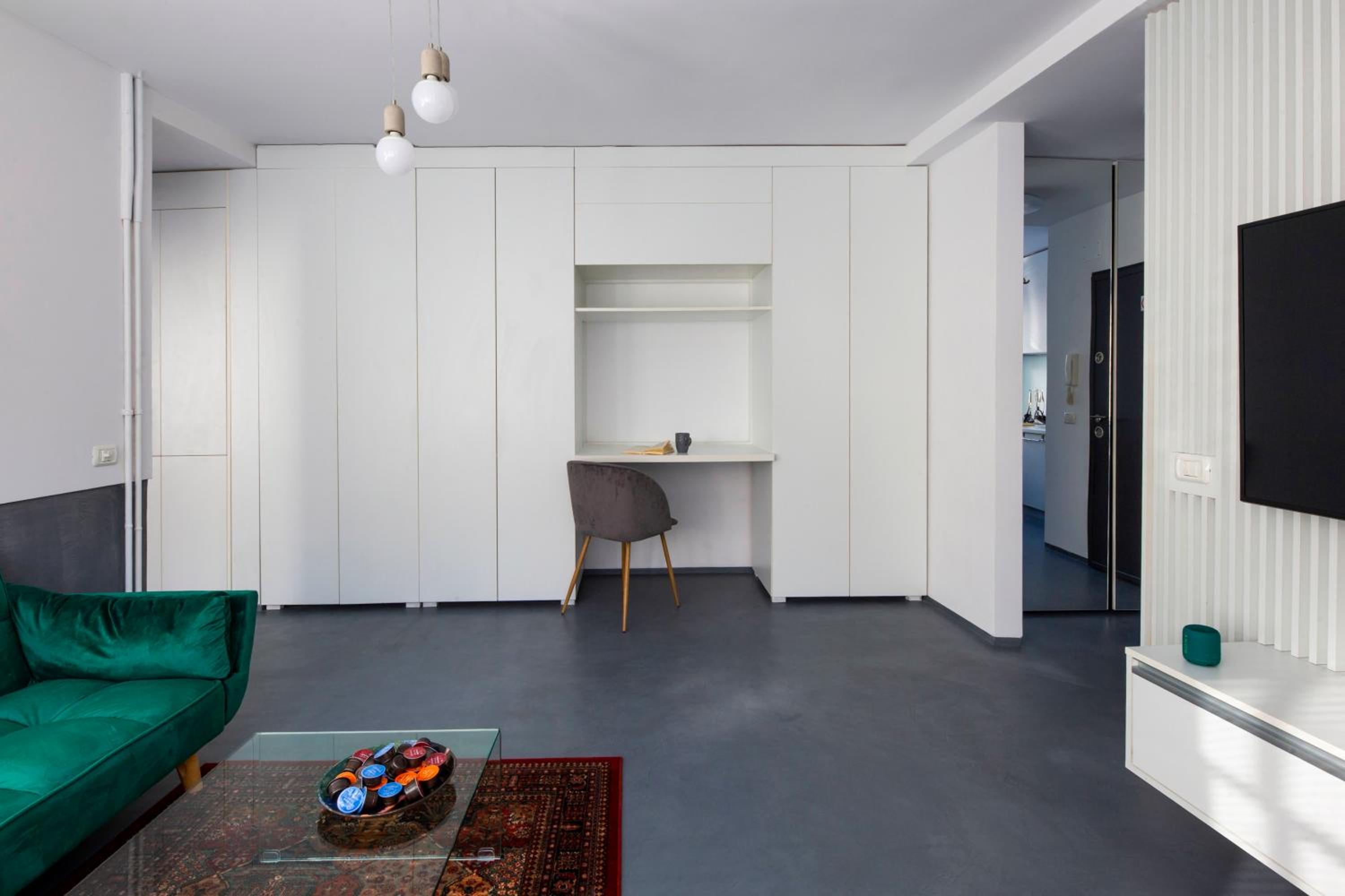 One-Bedroom Apartment - Photo 15
