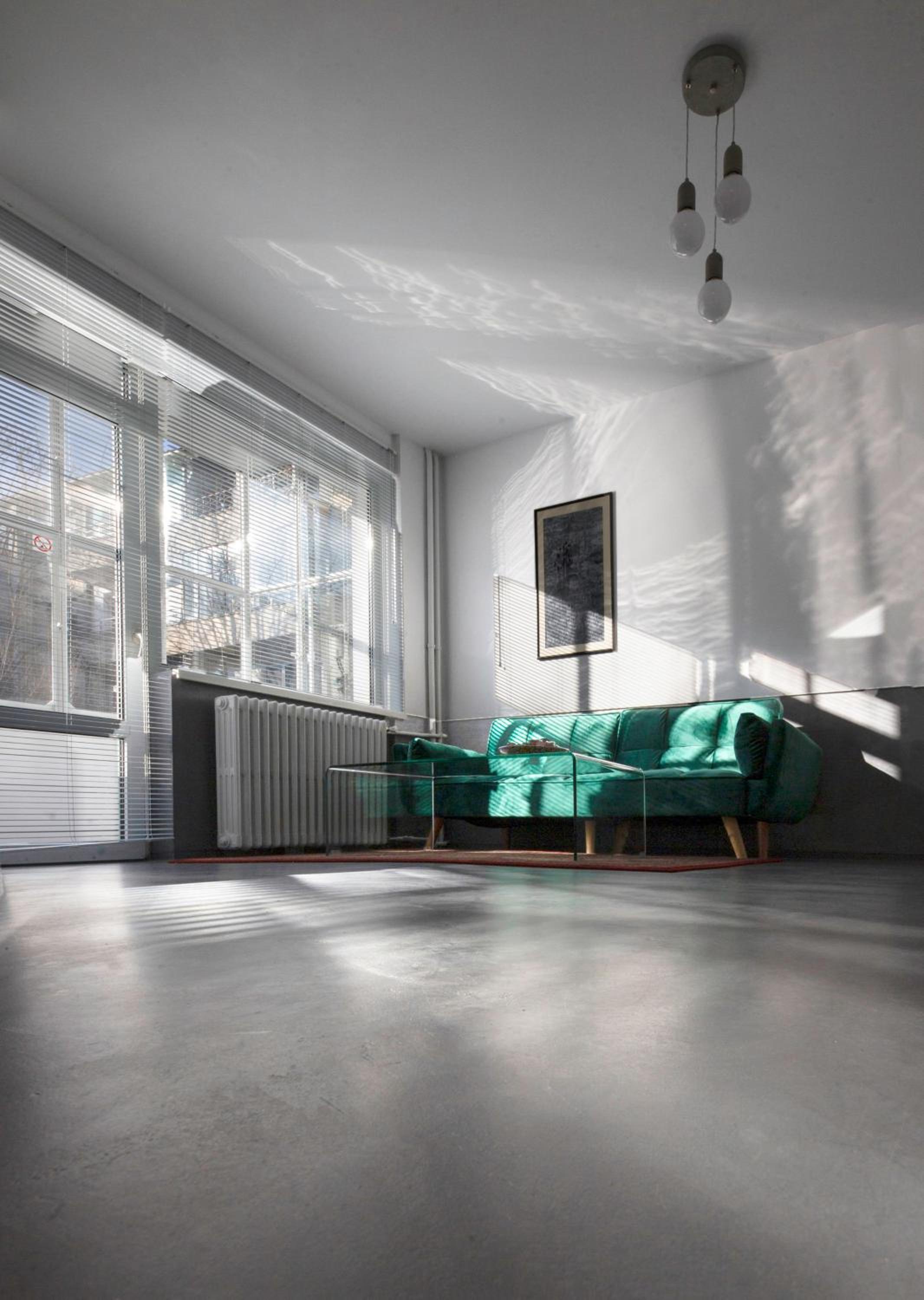 One-Bedroom Apartment - Photo 18