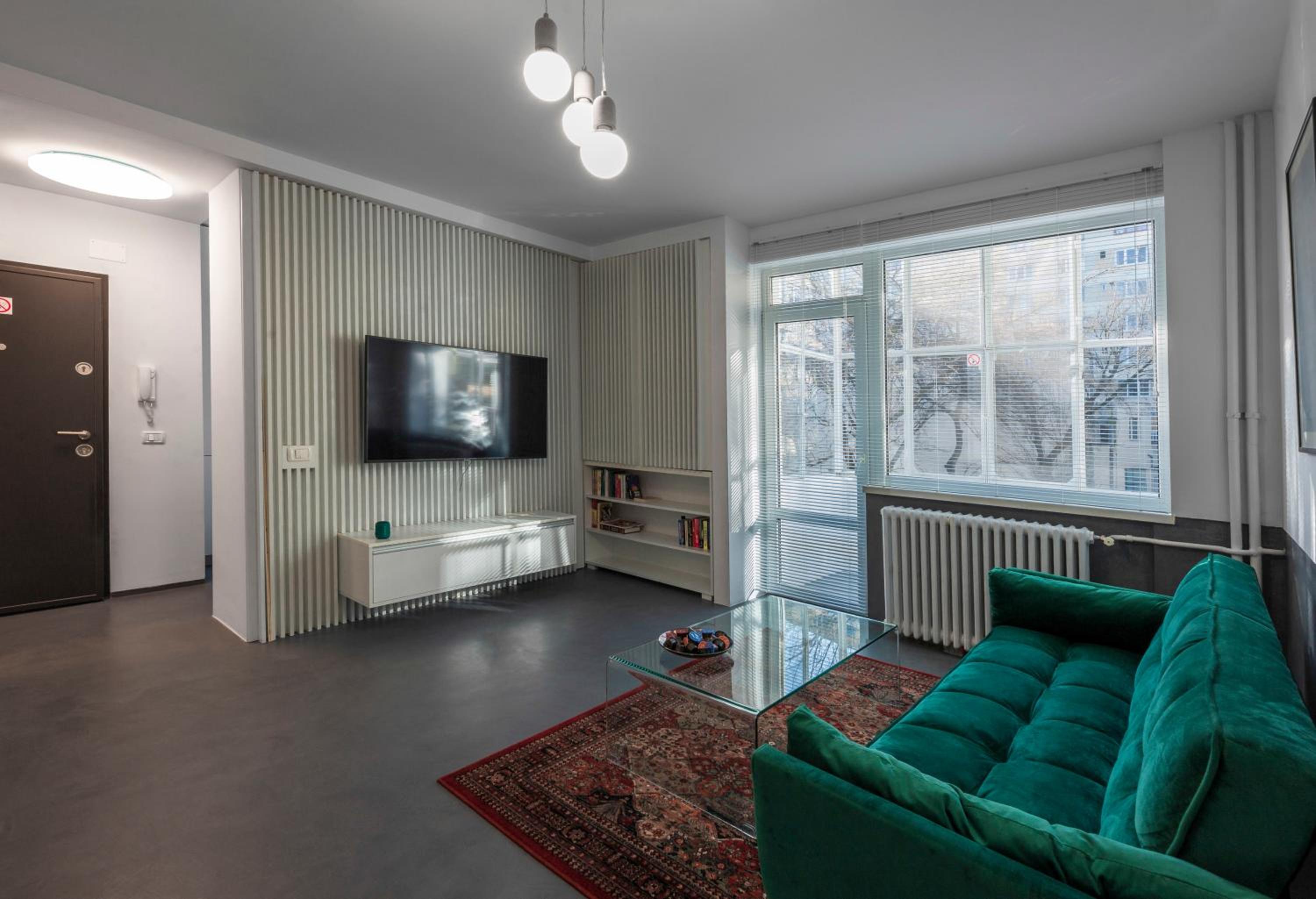 One-Bedroom Apartment - Photo 17