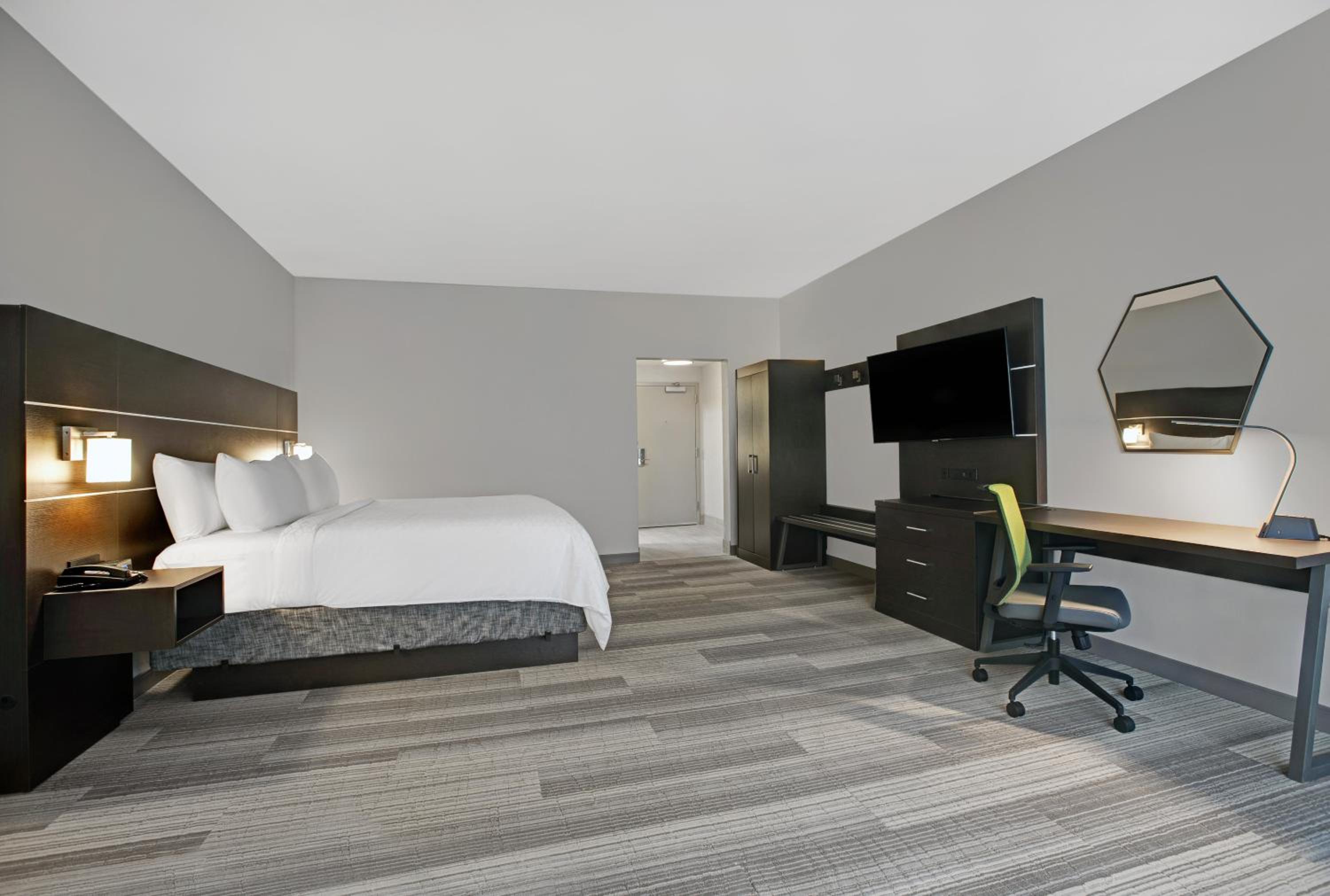 King Suite - Photo 16