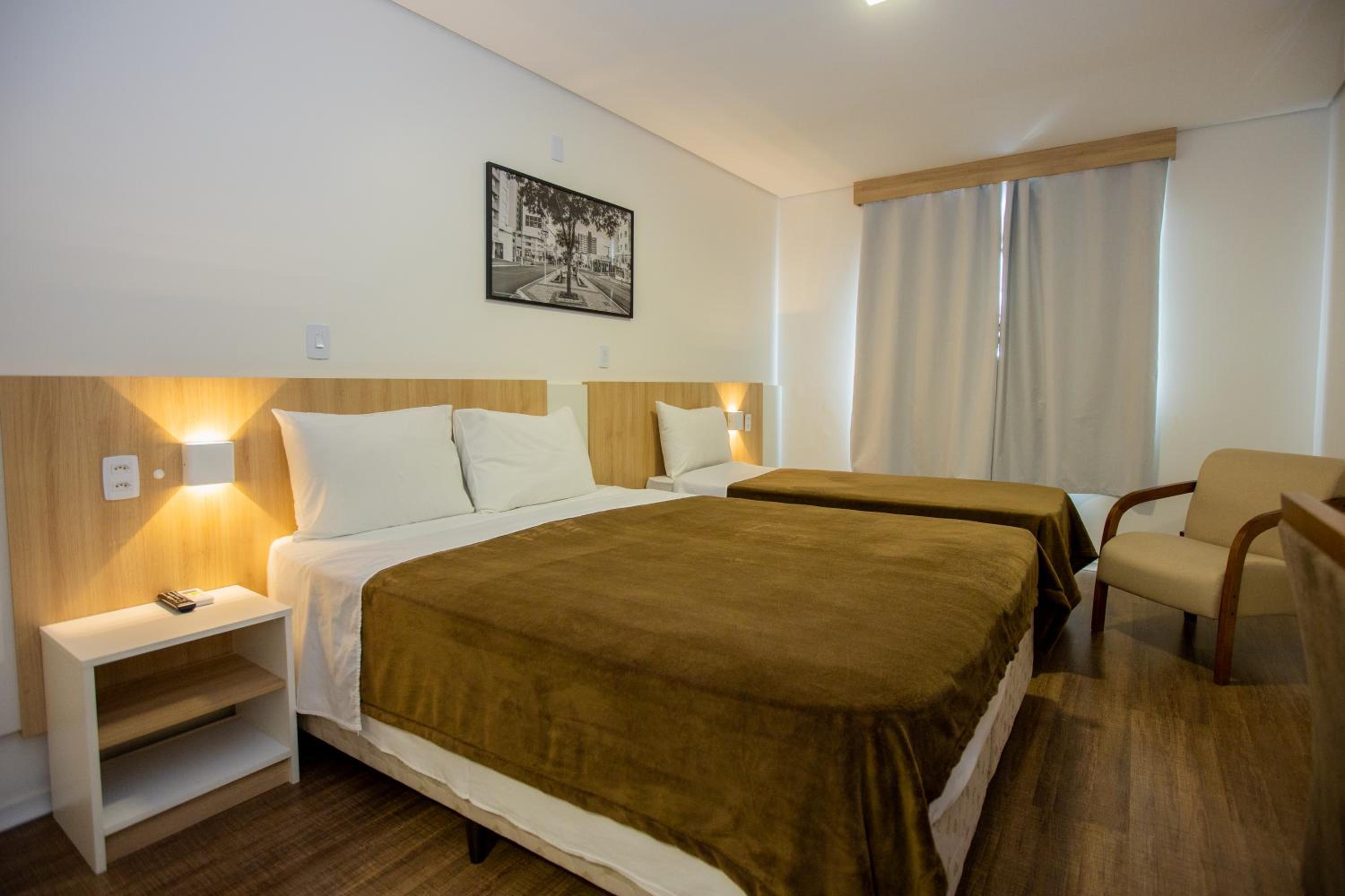 Deluxe Triple Room - Photo 3