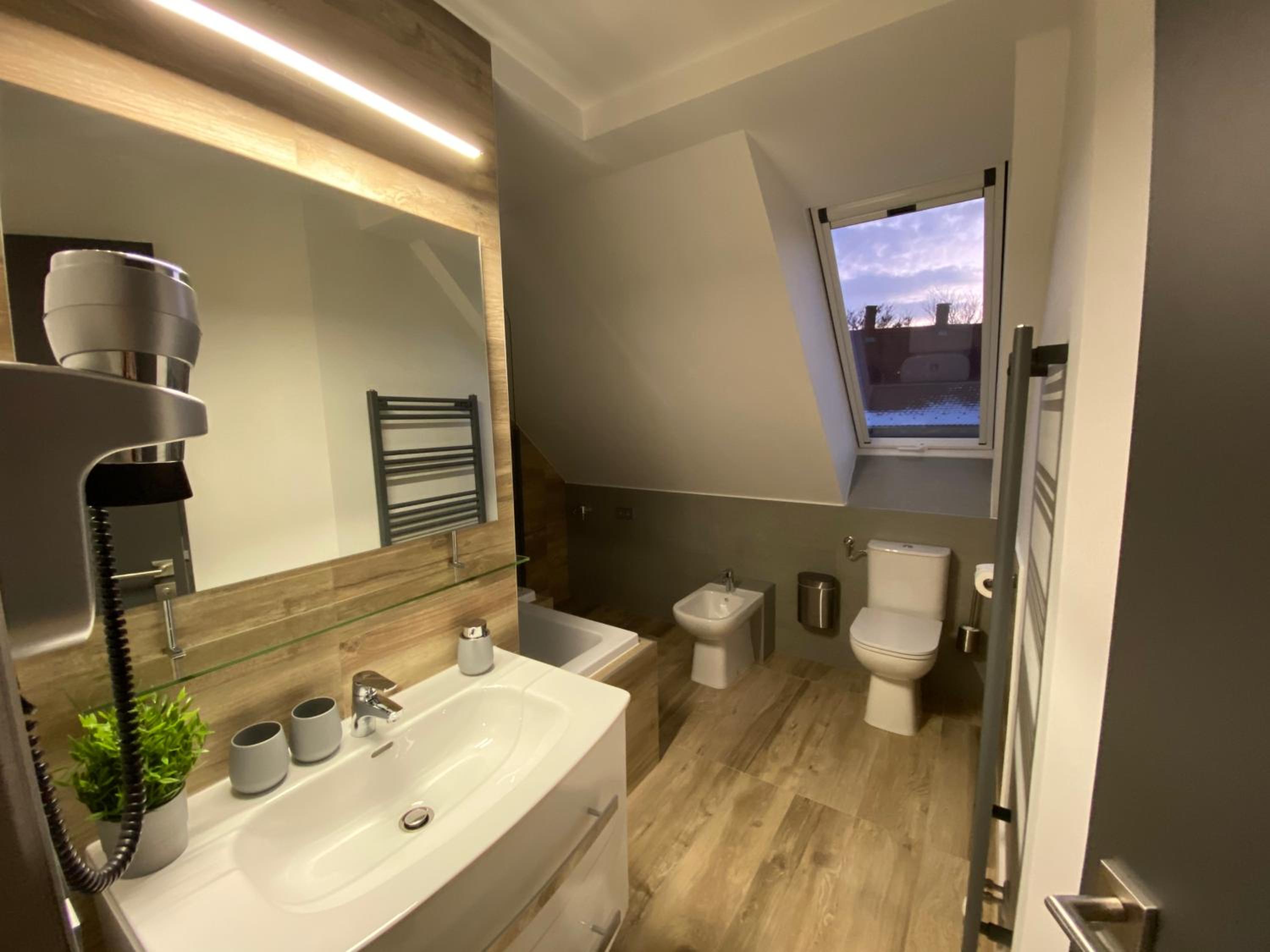 Two-Bedroom Apartment - Photo 6