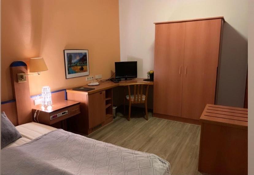 Double Room - Photo 5