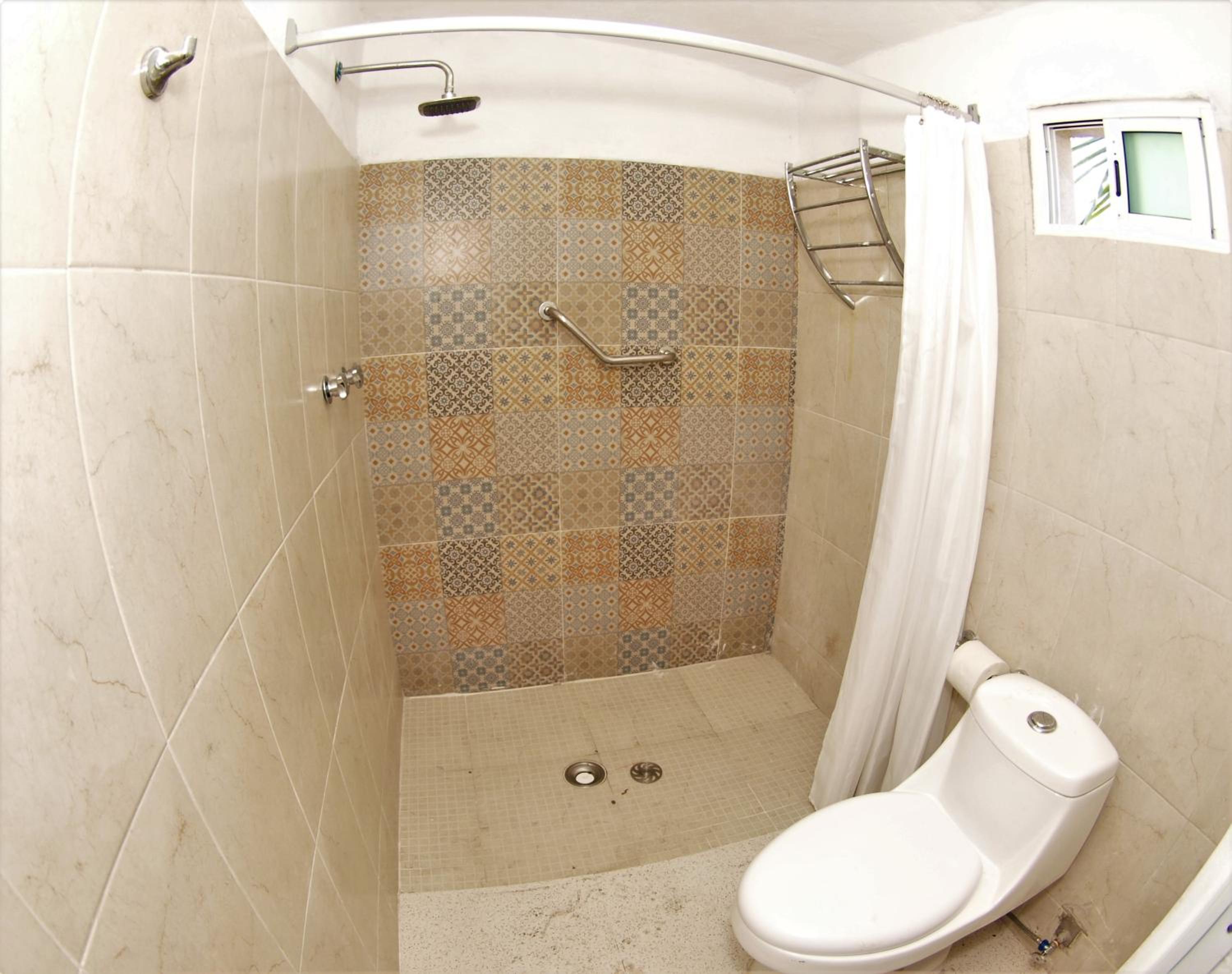 Classic Quadruple Room - Photo 5