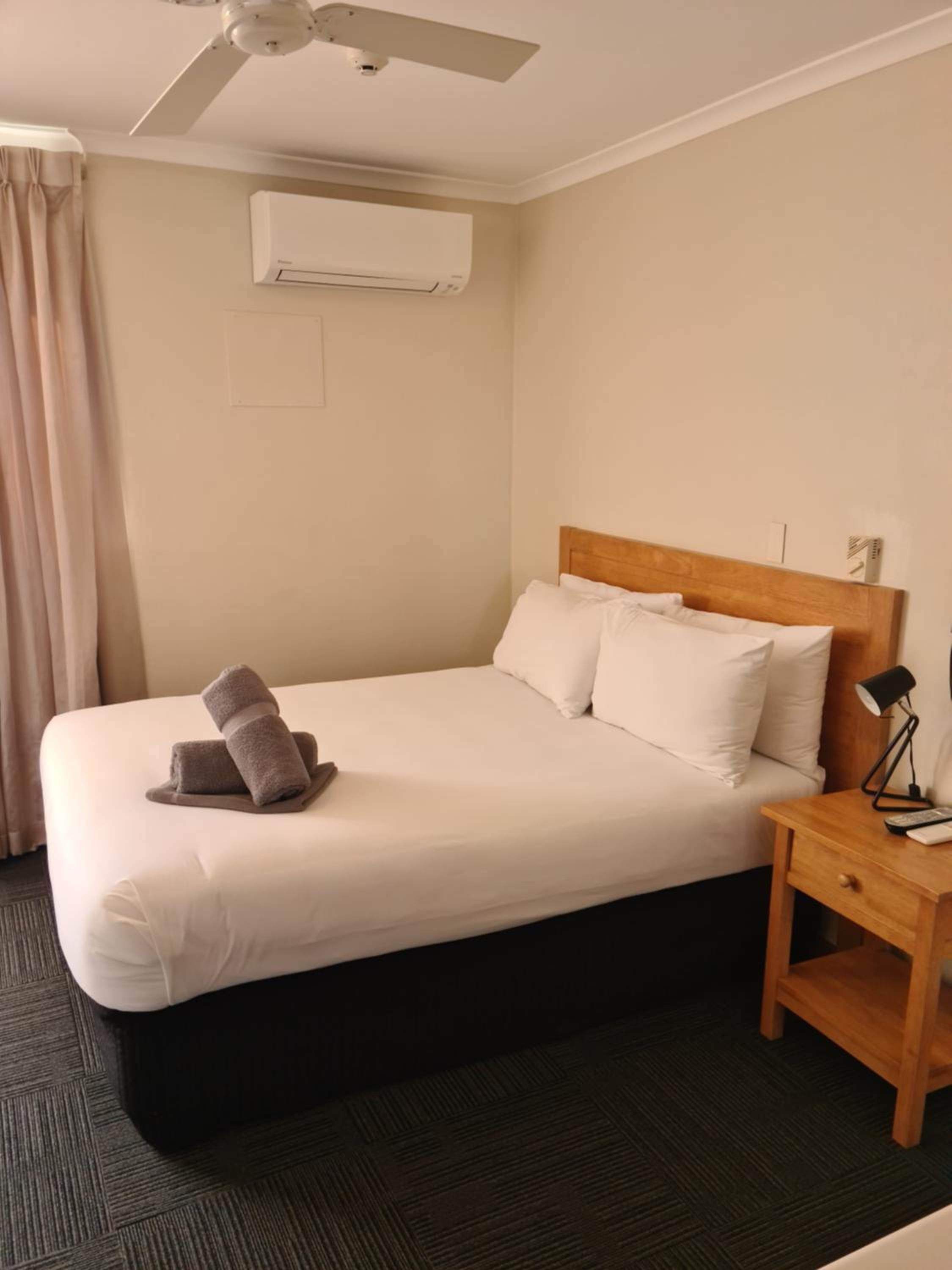 Double Room - Disability Access - Photo 1