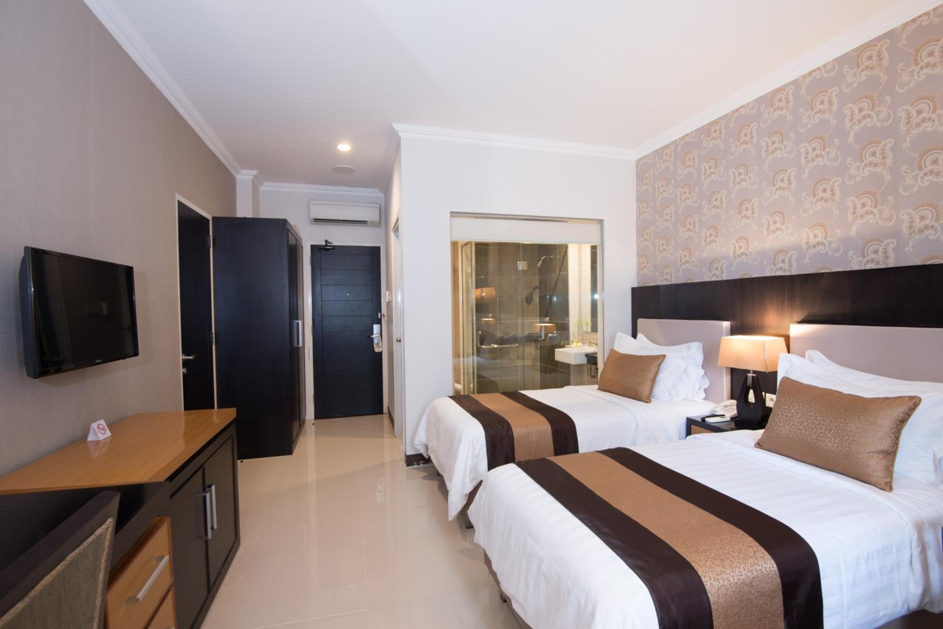 Deluxe Double or Twin Room with City View photo 1