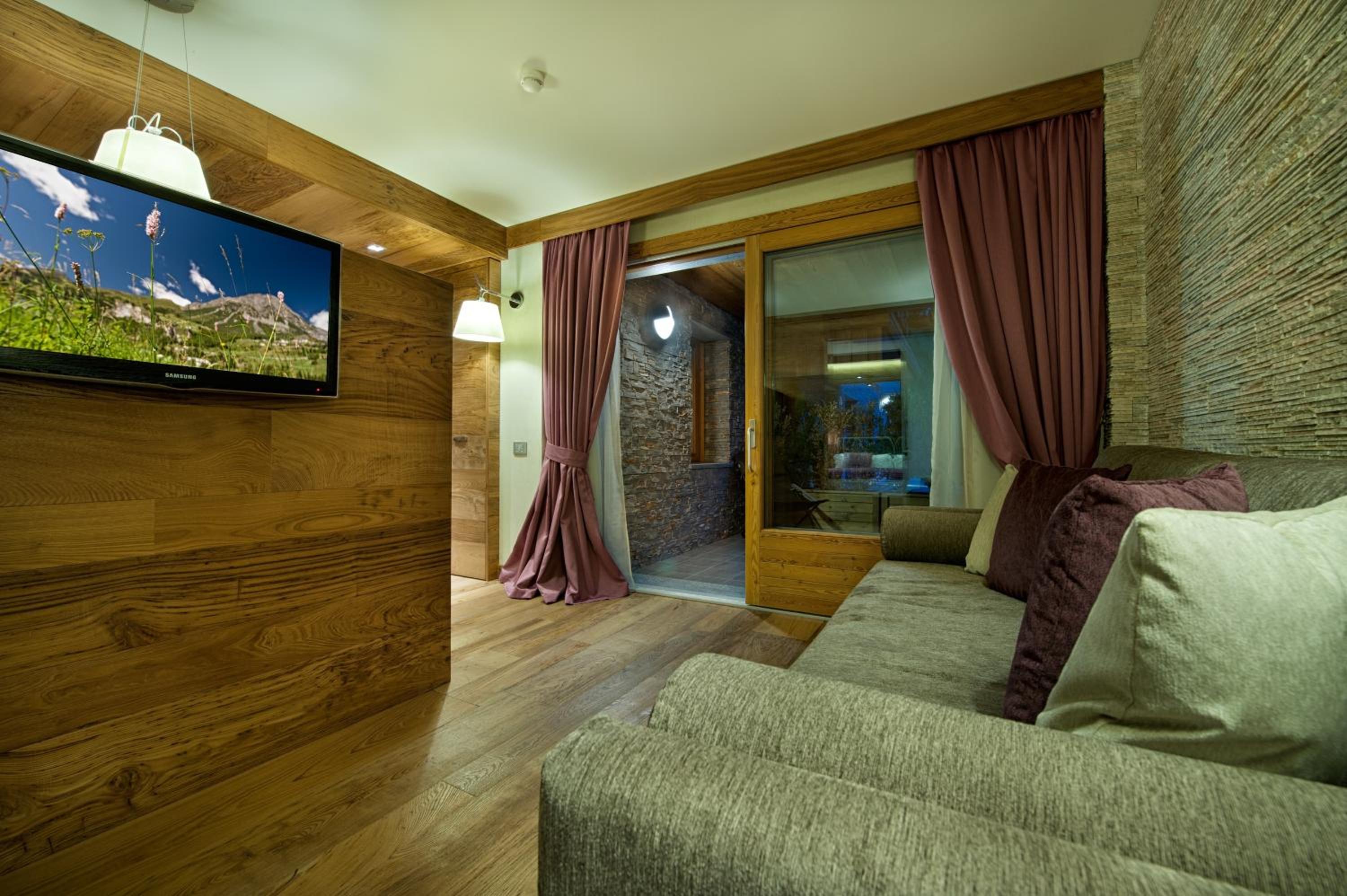 Luxury Suite - Ground Floor - Photo 1