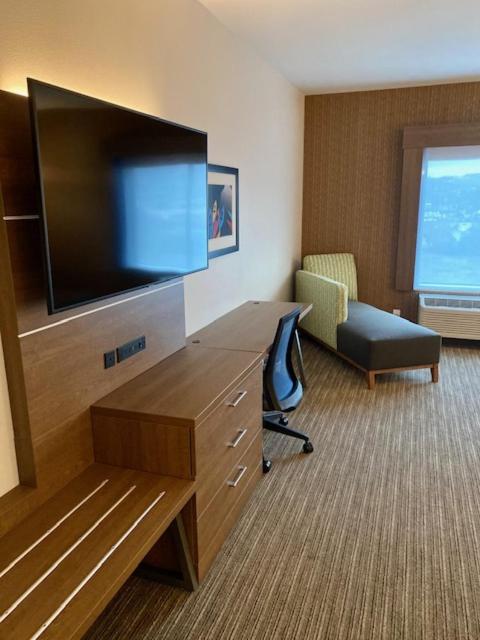 King Suite - Communication Accessible - Photo 1