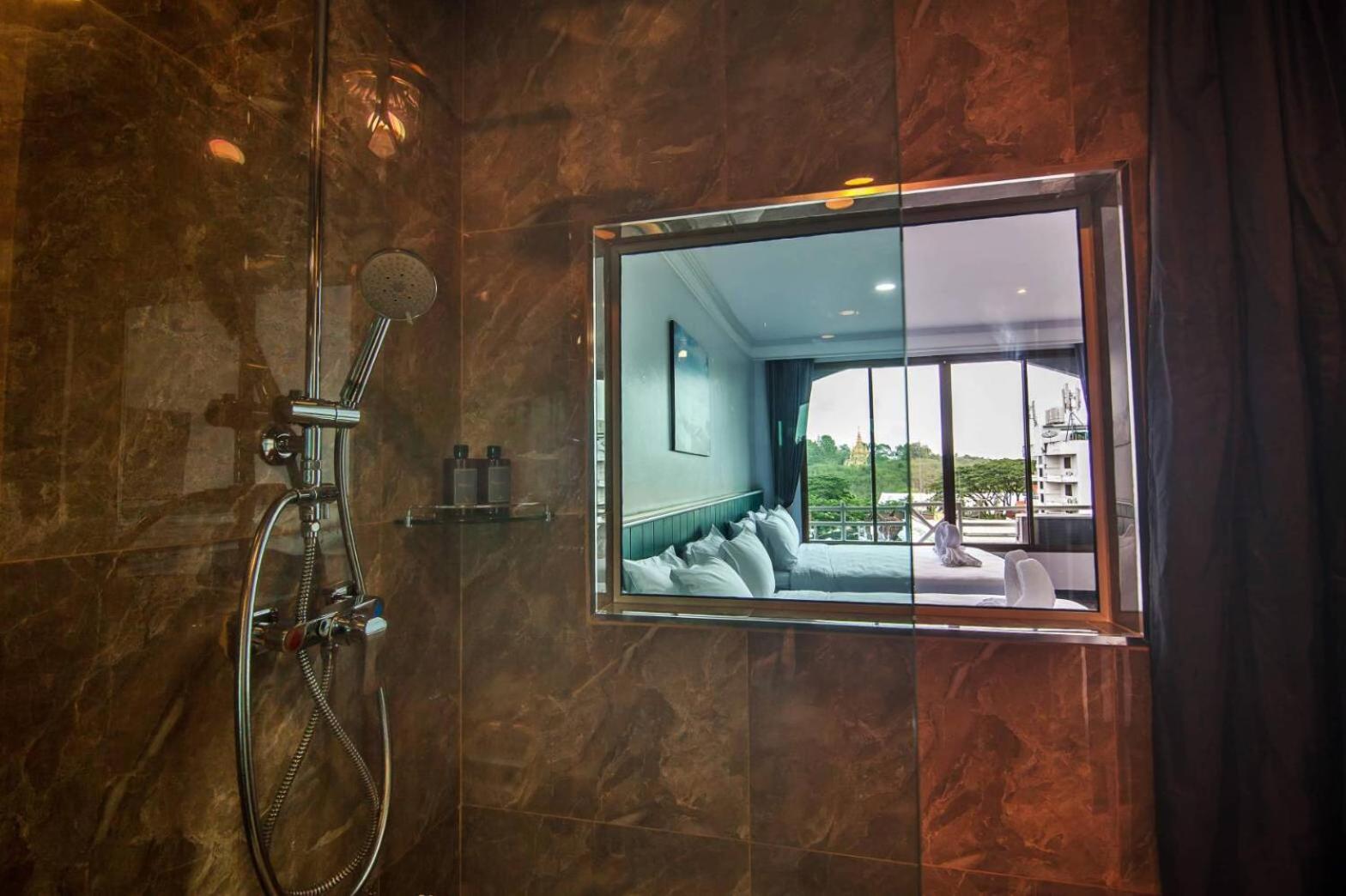 Premium Quadruple Room - Photo 4
