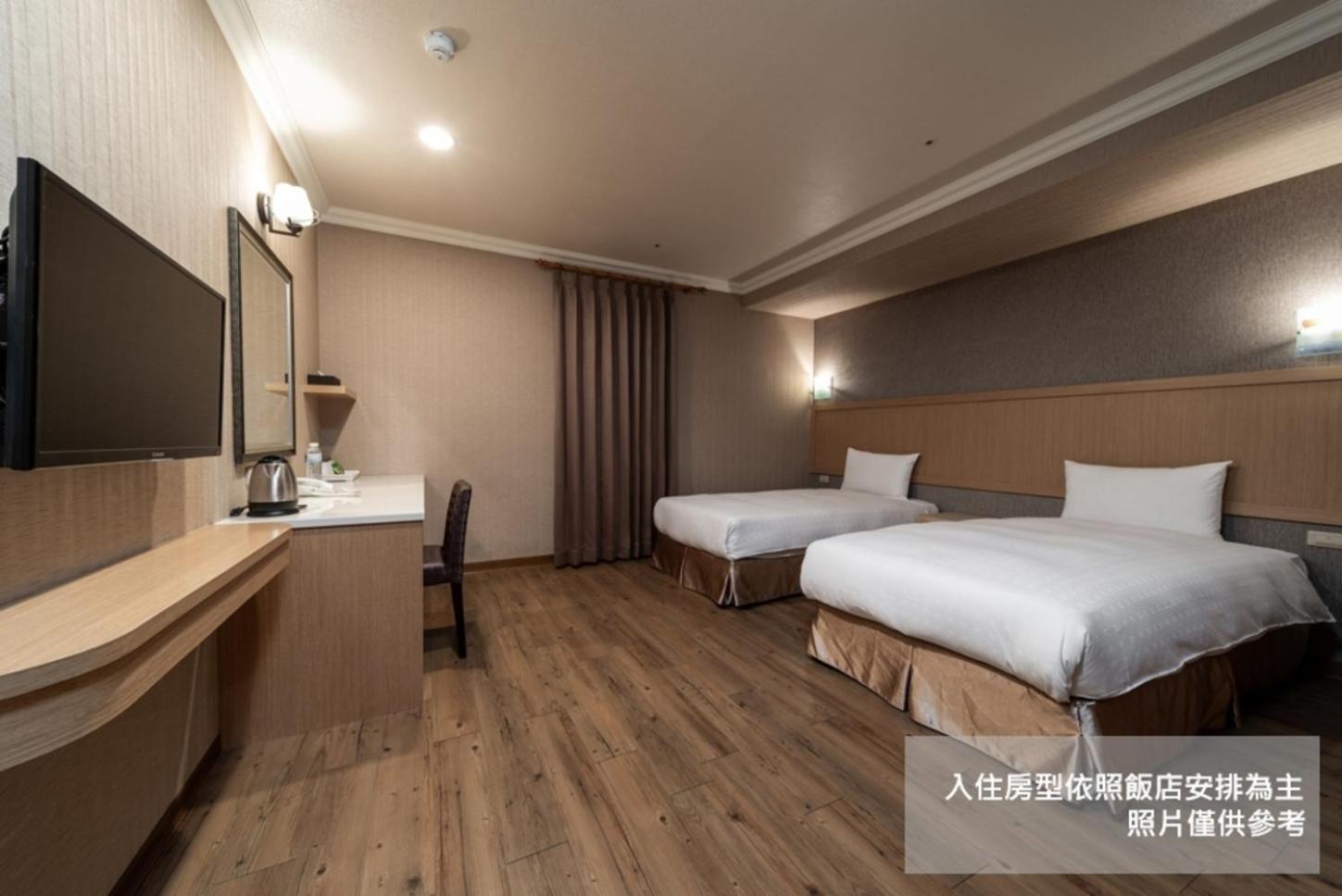 Deluxe Twin Room With No View