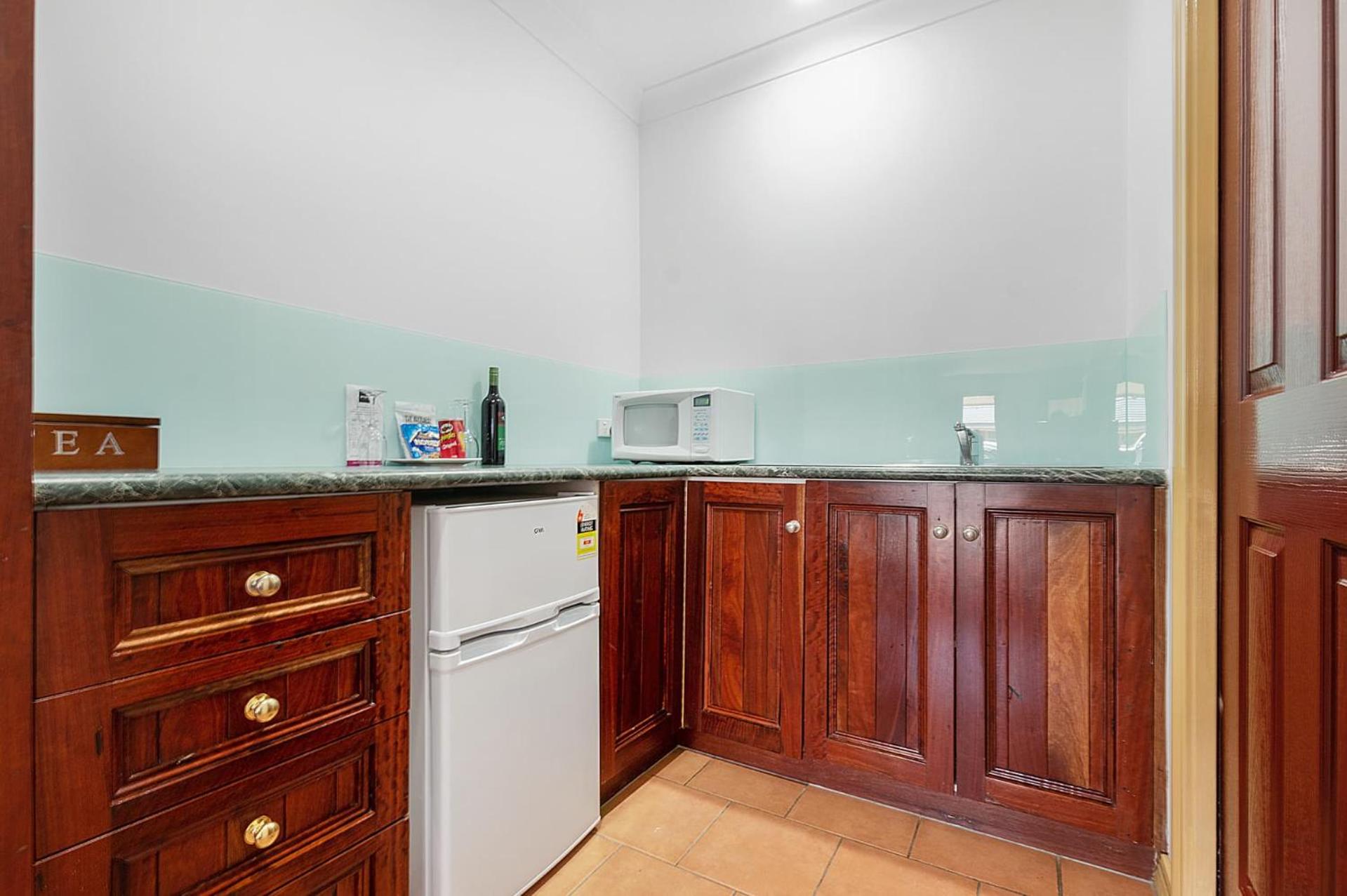 Twin Suite - Photo 2
