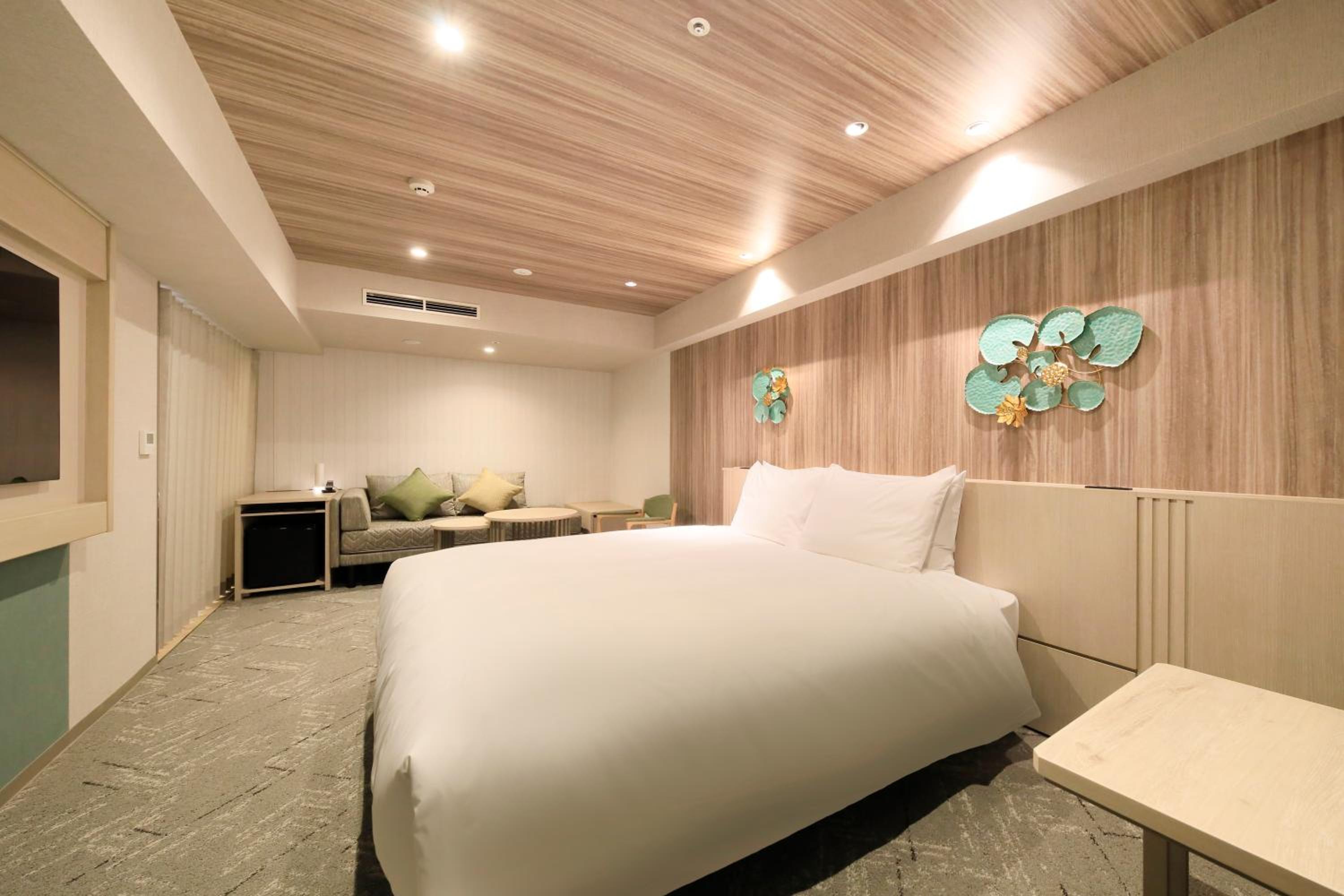 Deluxe Double Room - Non-Smoking - Photo 1